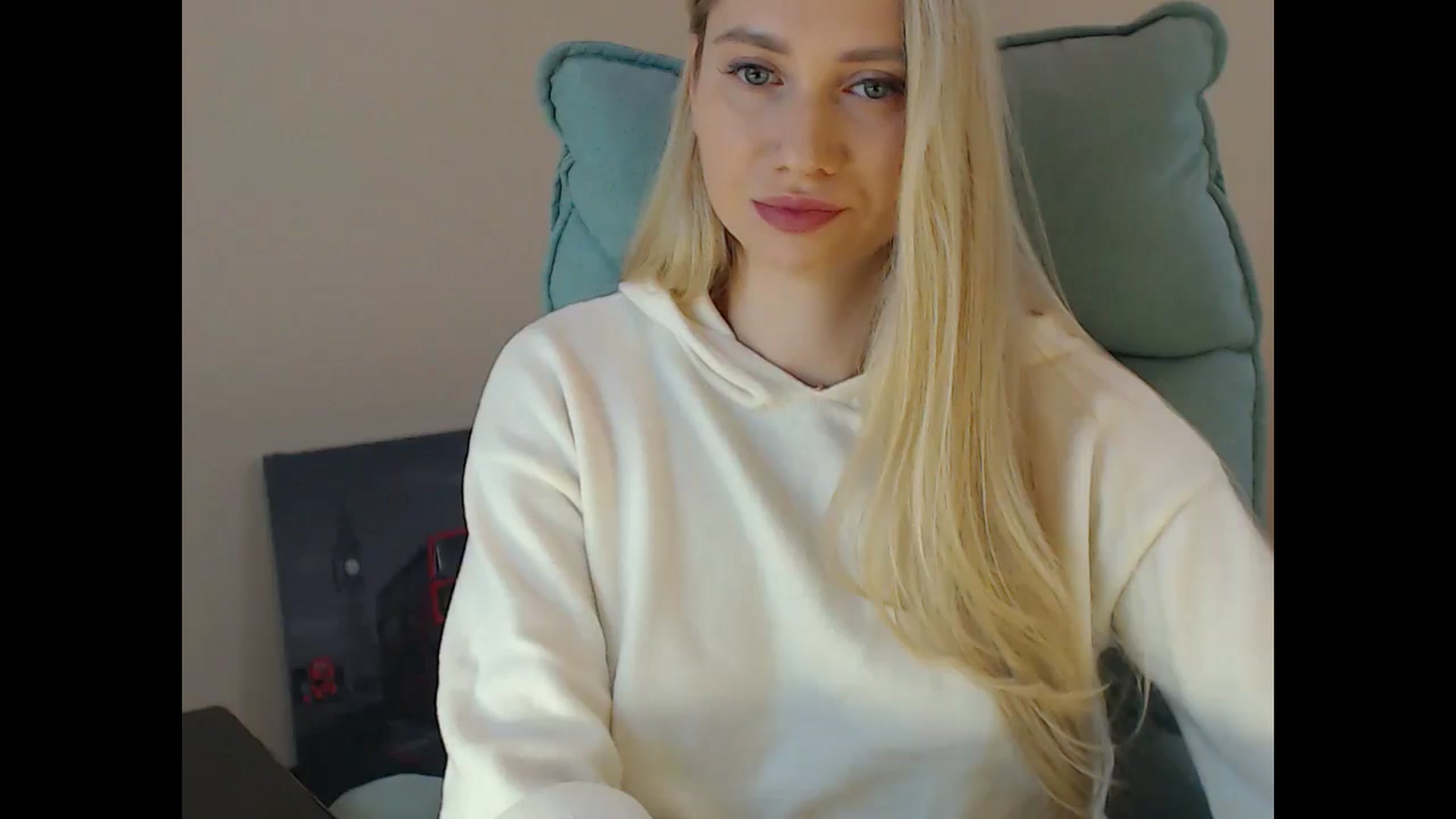 Gallery image thumbnail from Miss_Sylvia's myfreecams stream on, 12/14/2024, 18:36 image 20 of 20