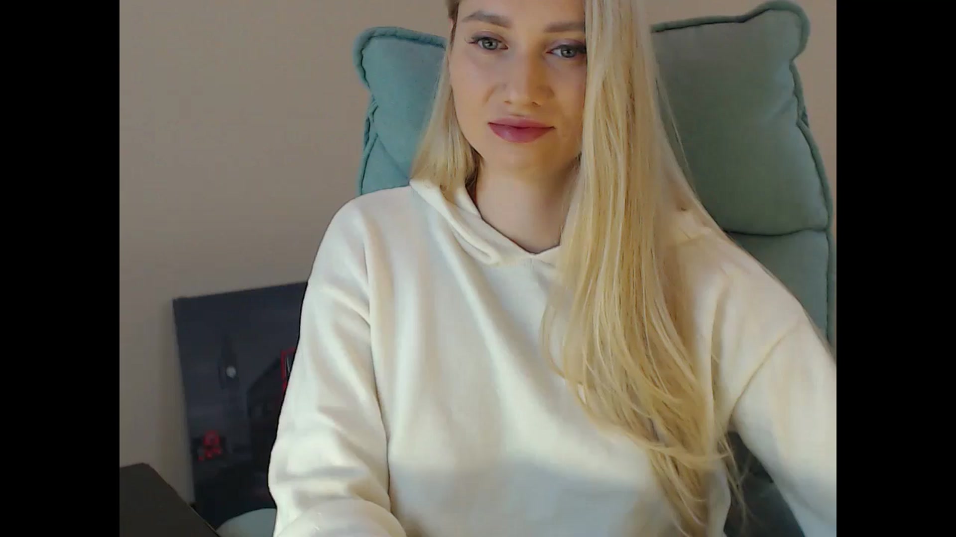 Gallery image thumbnail from Miss_Sylvia's myfreecams stream on, 12/14/2024, 18:36 image 18 of 20