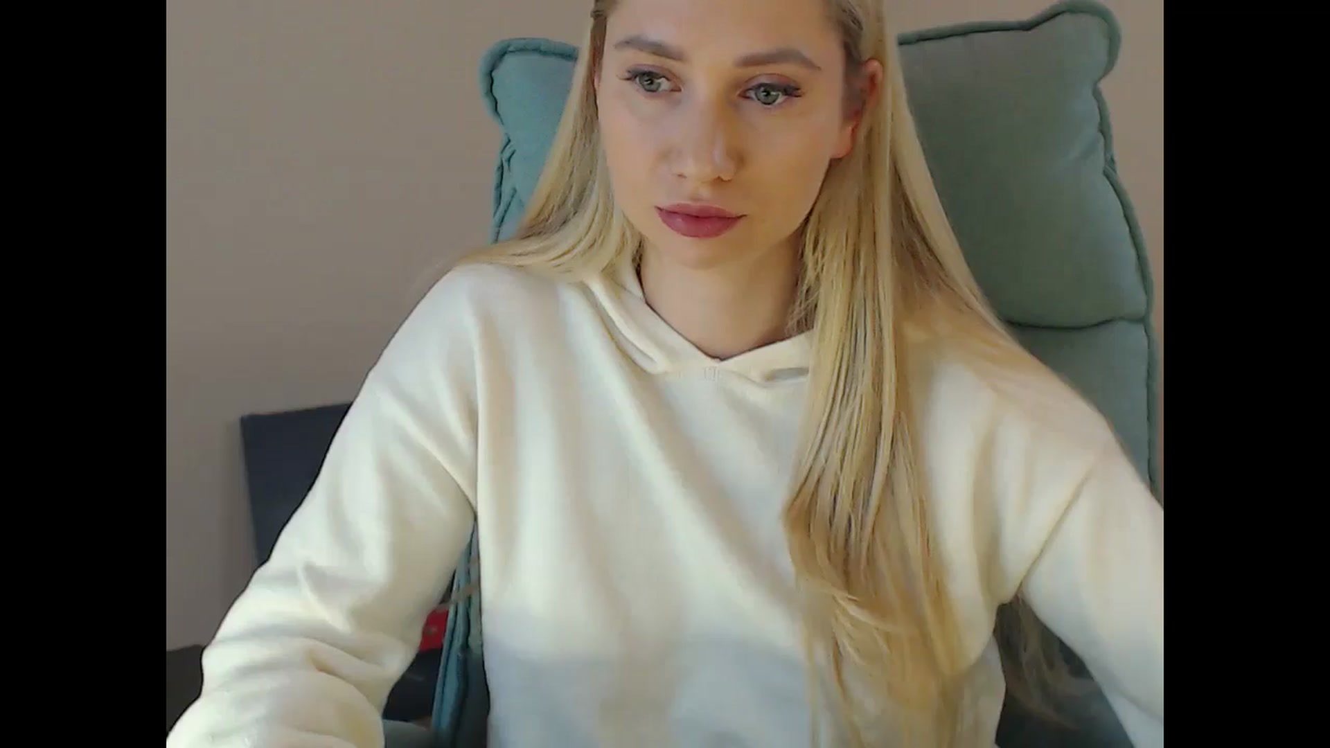 Gallery image thumbnail from Miss_Sylvia's myfreecams stream on, 12/14/2024, 18:36 image 12 of 20