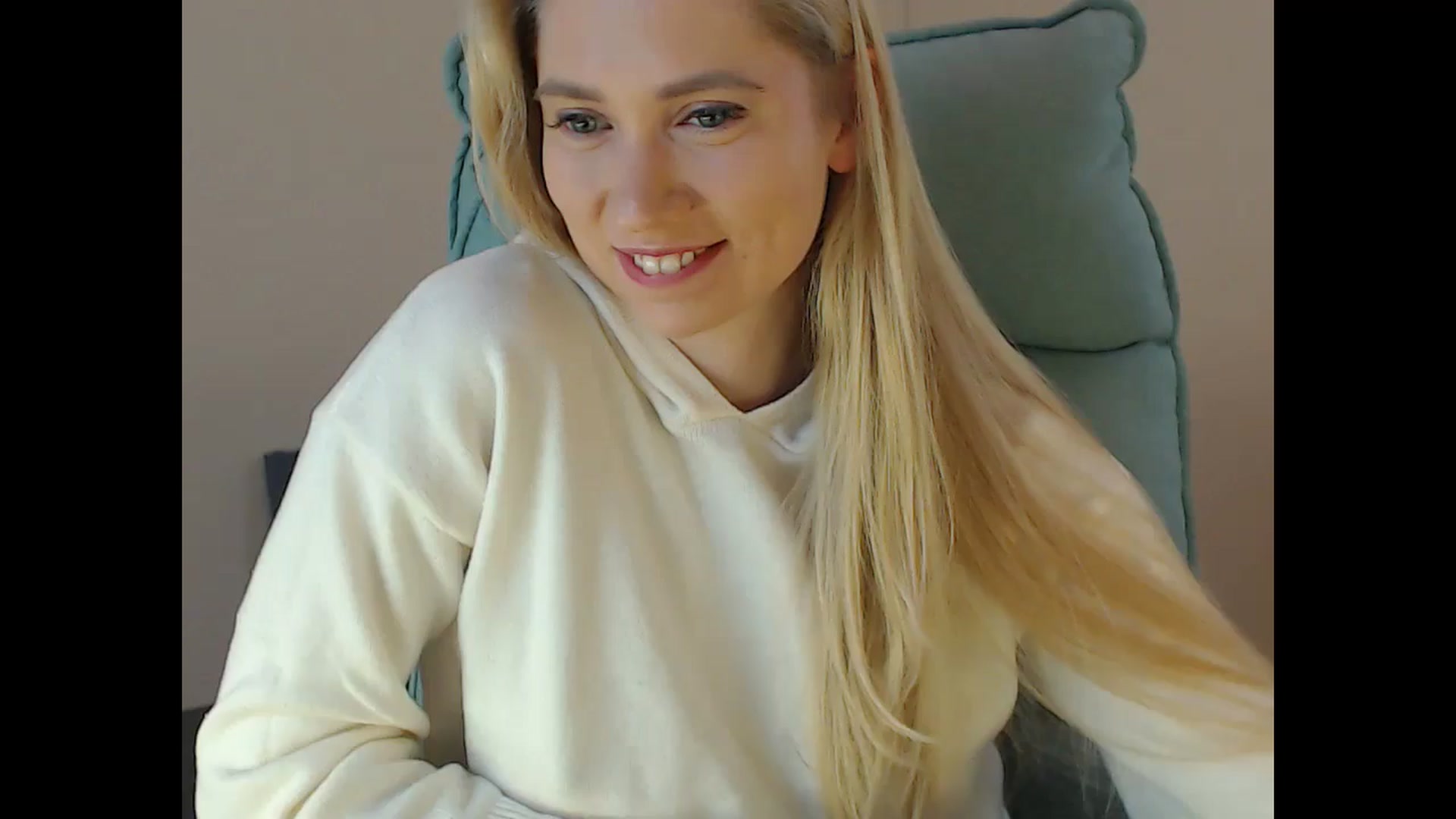 Gallery image thumbnail from Miss_Sylvia's myfreecams stream on, 12/14/2024, 19:26 image 7 of 20