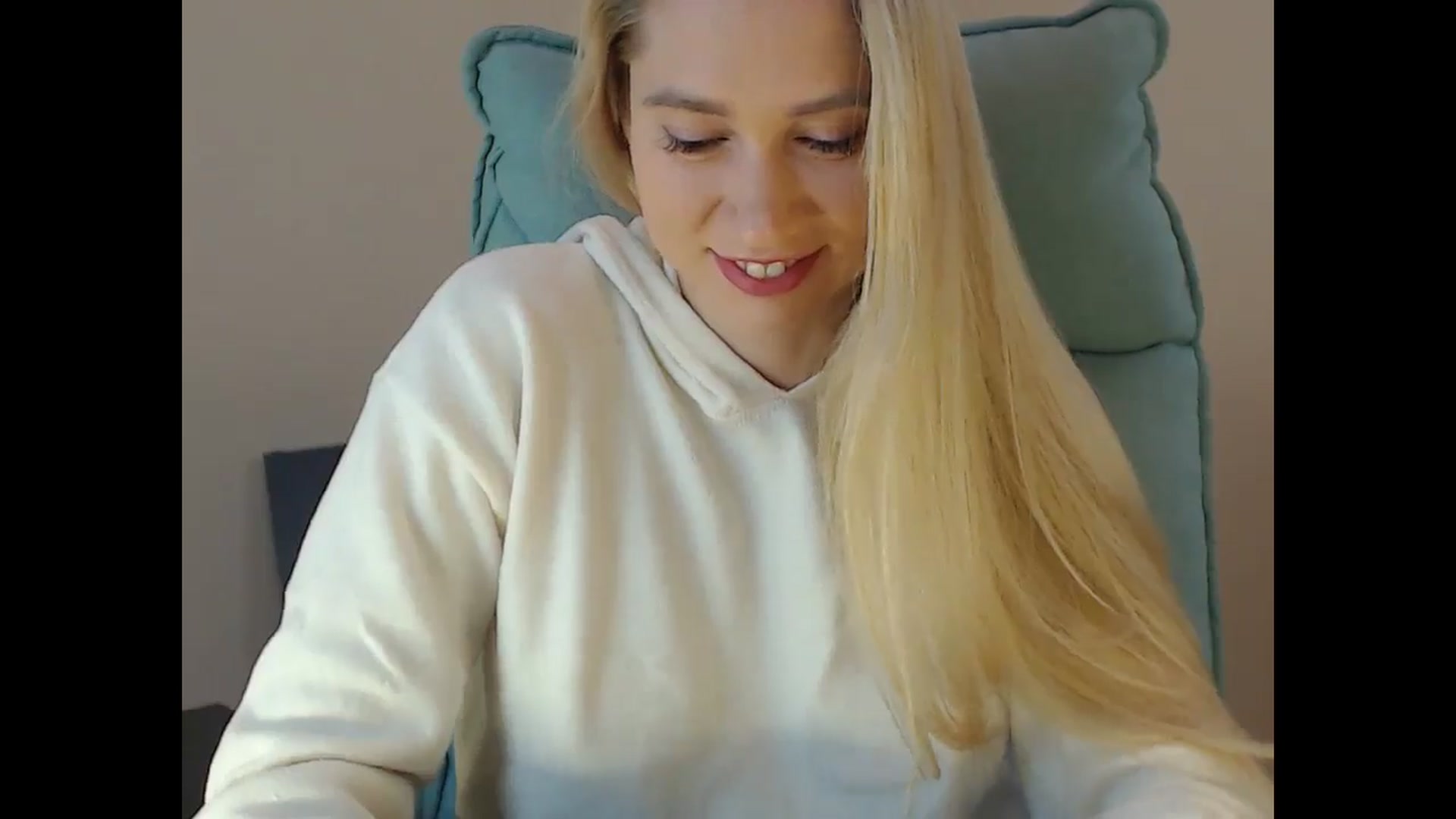 Gallery image thumbnail from Miss_Sylvia's myfreecams stream on, 12/14/2024, 19:26 image 4 of 20