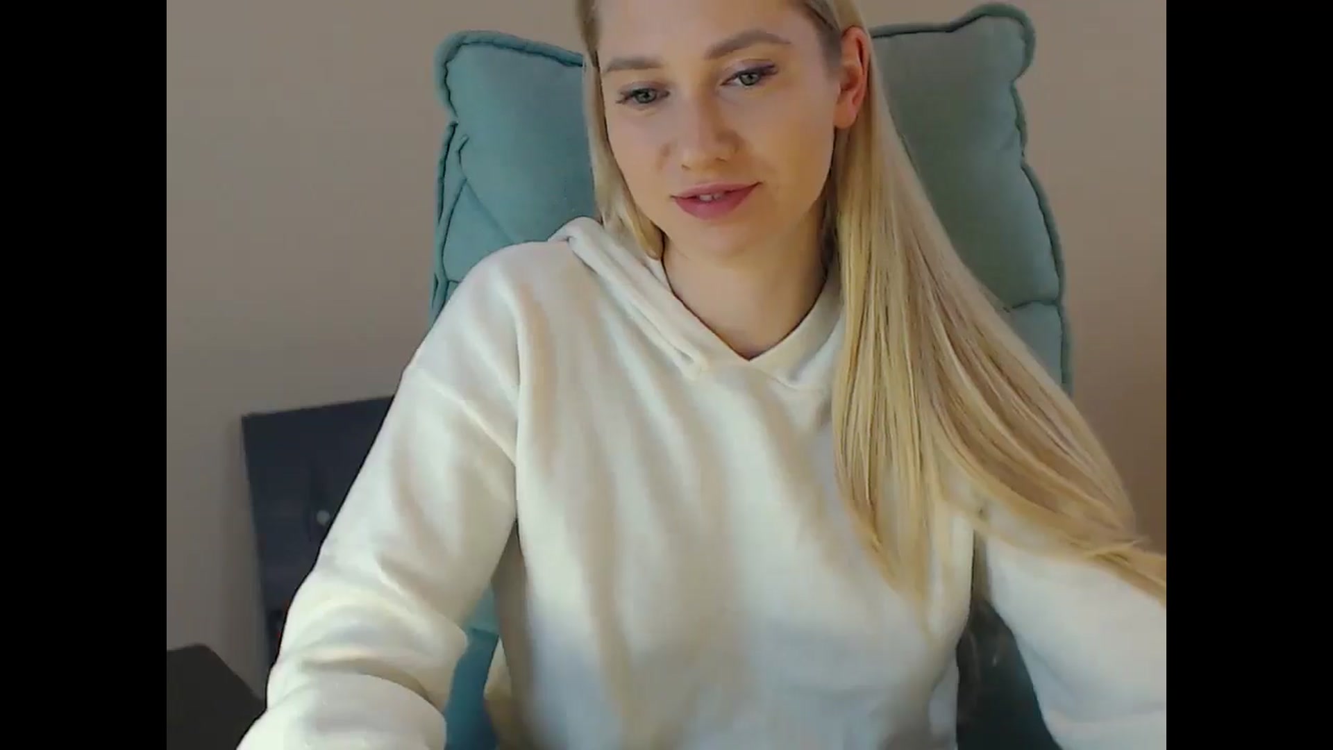 Gallery image thumbnail from Miss_Sylvia's myfreecams stream on, 12/14/2024, 19:26 image 15 of 20