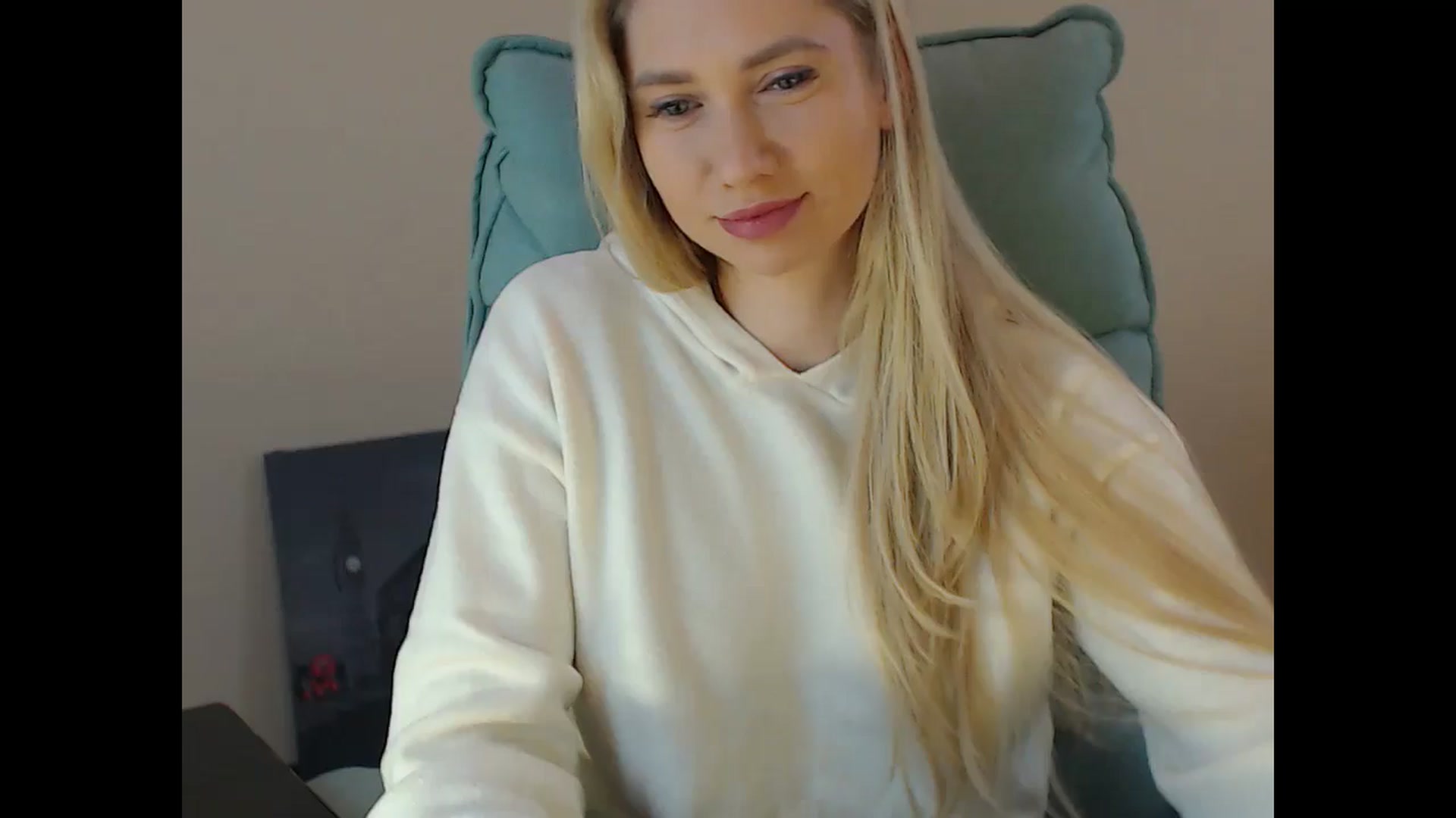 Gallery image thumbnail from Miss_Sylvia's myfreecams stream on, 12/14/2024, 19:26 image 13 of 20