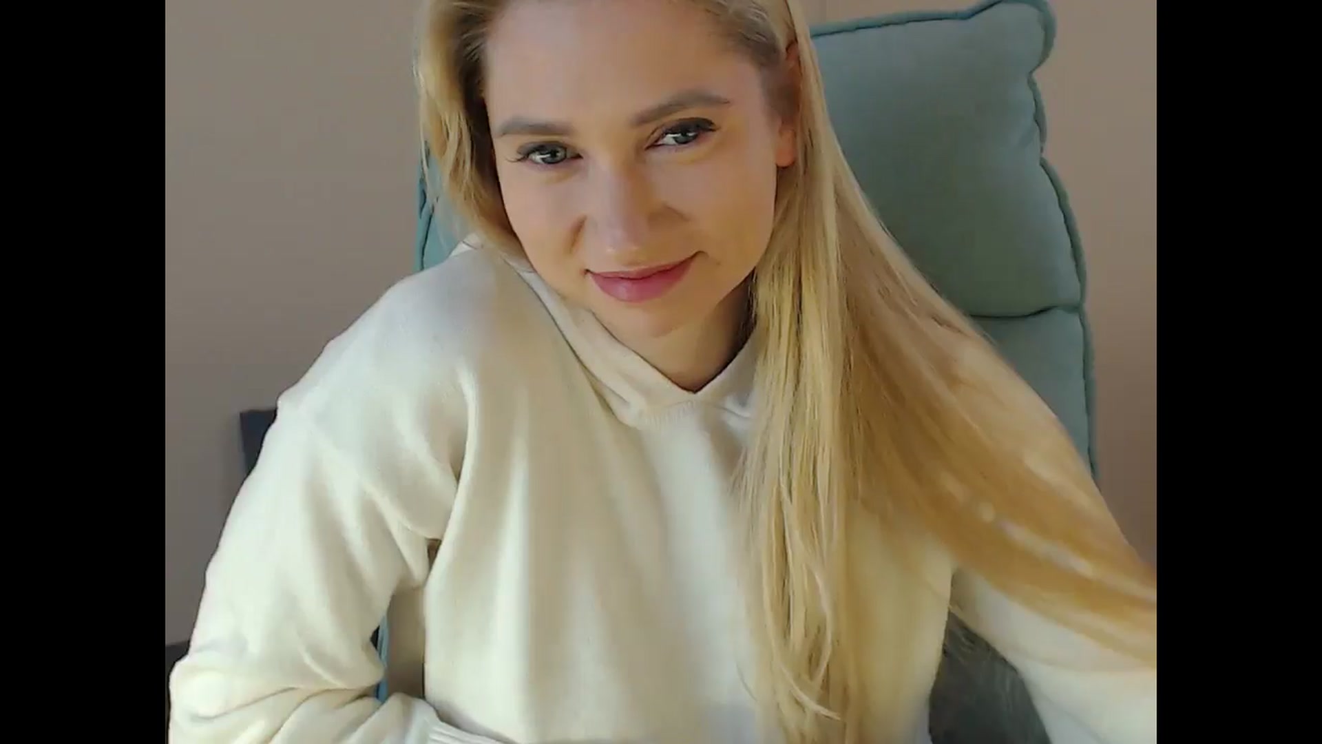 Gallery image thumbnail from Miss_Sylvia's myfreecams stream on, 12/14/2024, 19:26 image 5 of 20