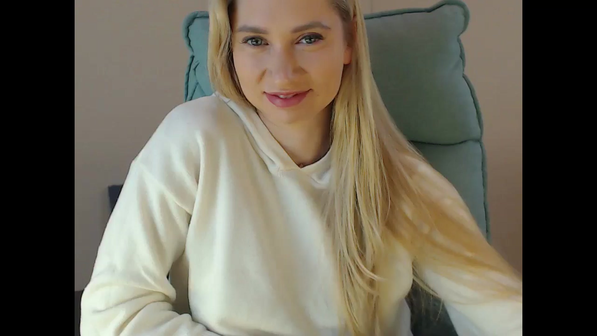 Gallery image thumbnail from Miss_Sylvia's myfreecams stream on, 12/14/2024, 19:26 image 8 of 20