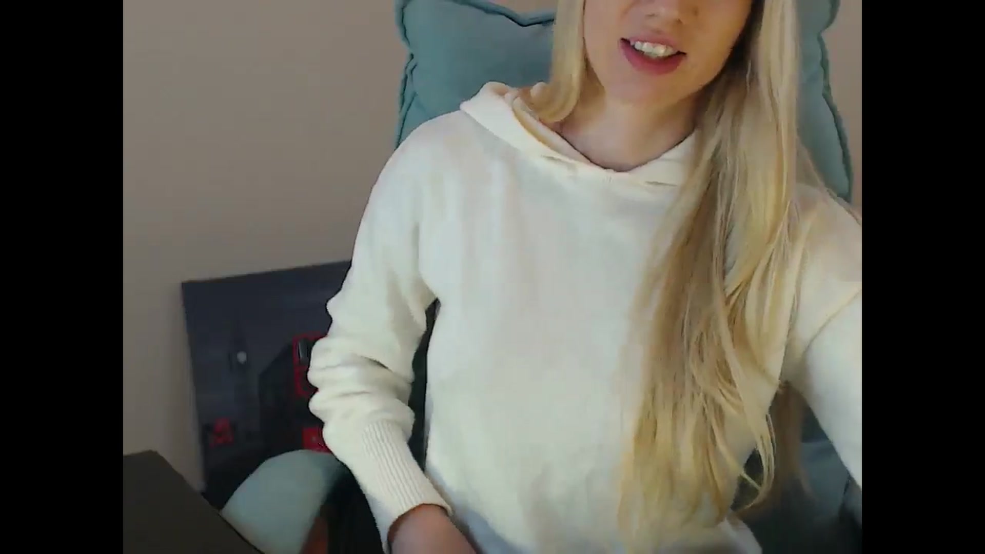 Gallery image thumbnail from Miss_Sylvia's myfreecams stream on, 12/14/2024, 21:17 image 20 of 20