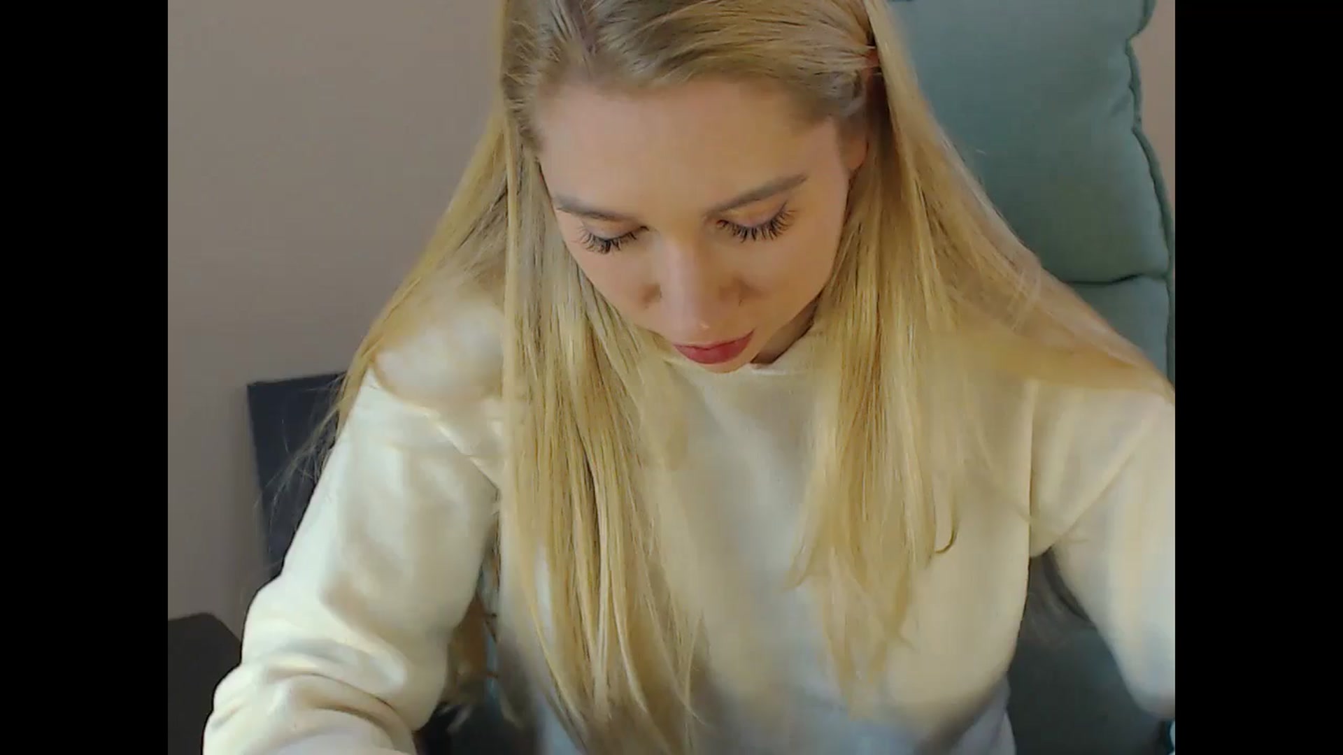 Gallery image thumbnail from Miss_Sylvia's myfreecams stream on, 12/14/2024, 21:17 image 3 of 20