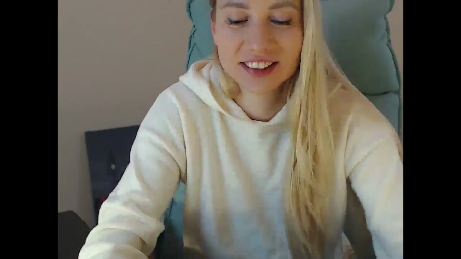 Gallery image thumbnail from Miss_Sylvia's myfreecams stream on, 12/14/2024, 21:17 image 16 of 20