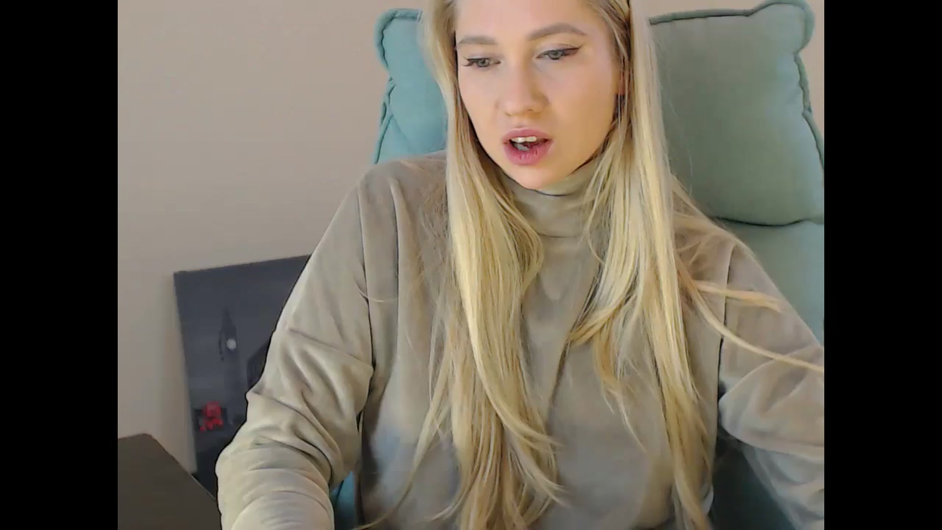 Gallery image thumbnail from Miss_Sylvia's myfreecams stream on, 12/15/2024, 17:58 image 17 of 20