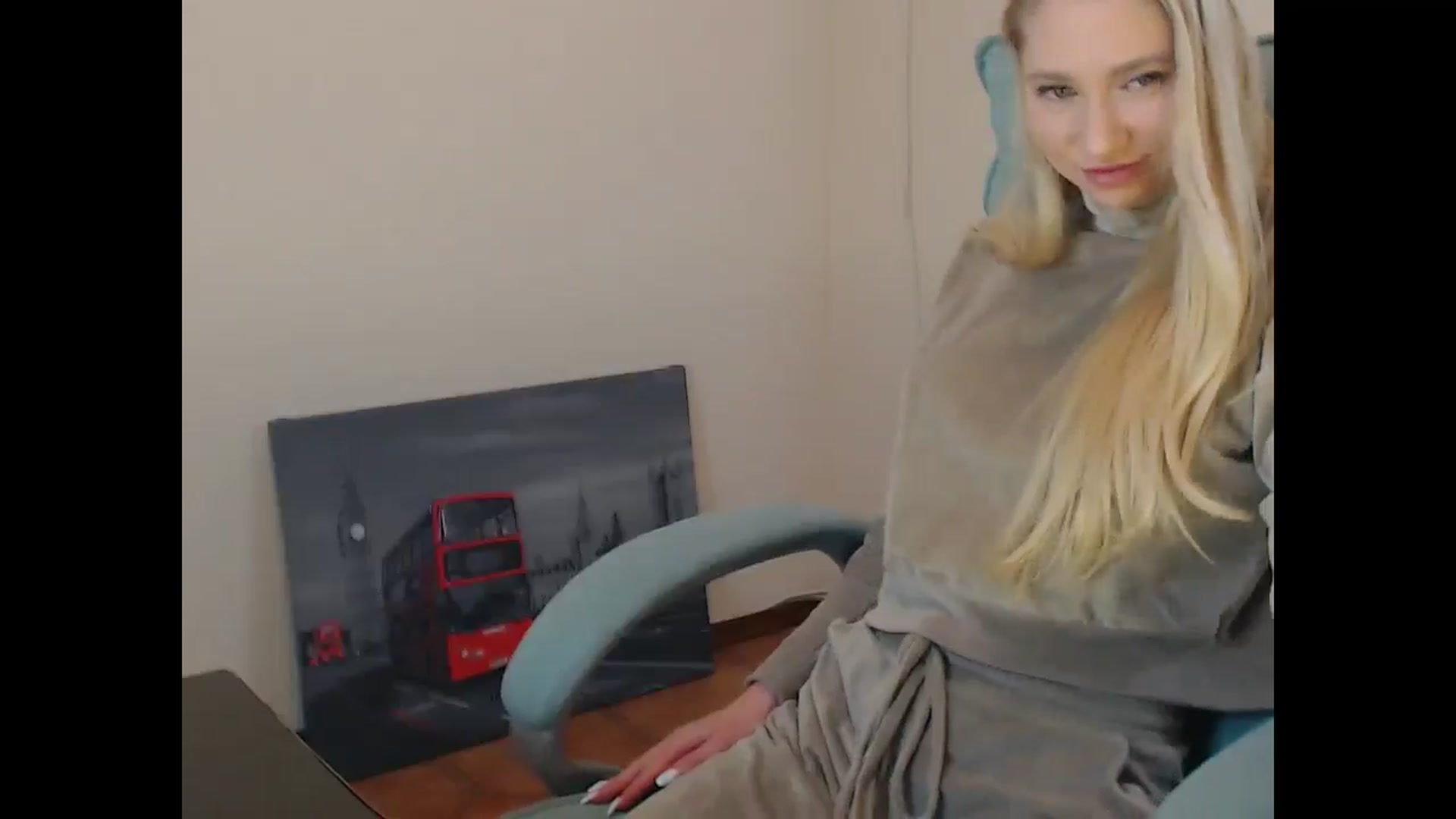 Gallery image thumbnail from Miss_Sylvia's myfreecams stream on, 12/15/2024, 17:58 image 3 of 20