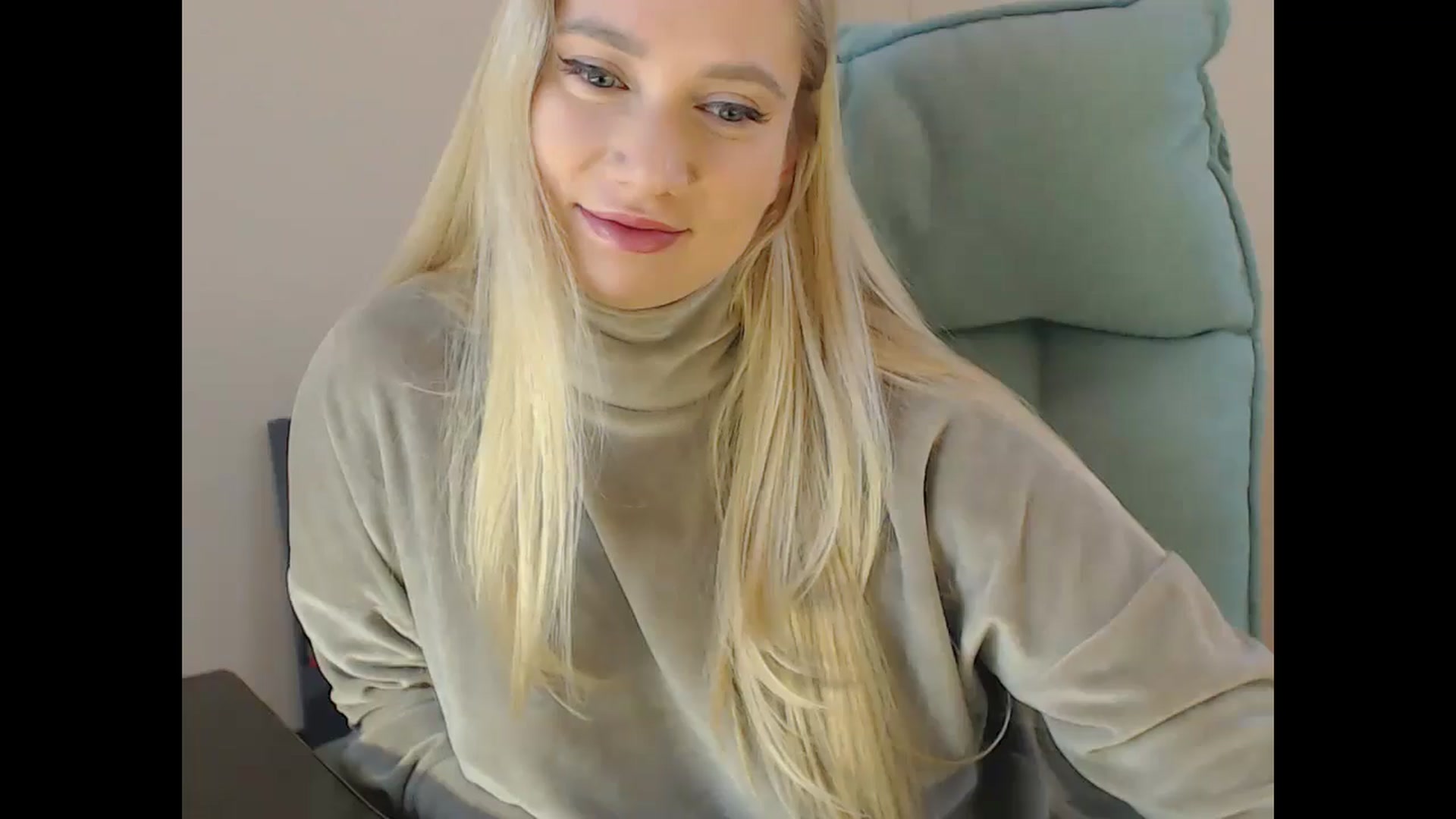 Gallery image thumbnail from Miss_Sylvia's myfreecams stream on, 12/15/2024, 17:58 image 7 of 20