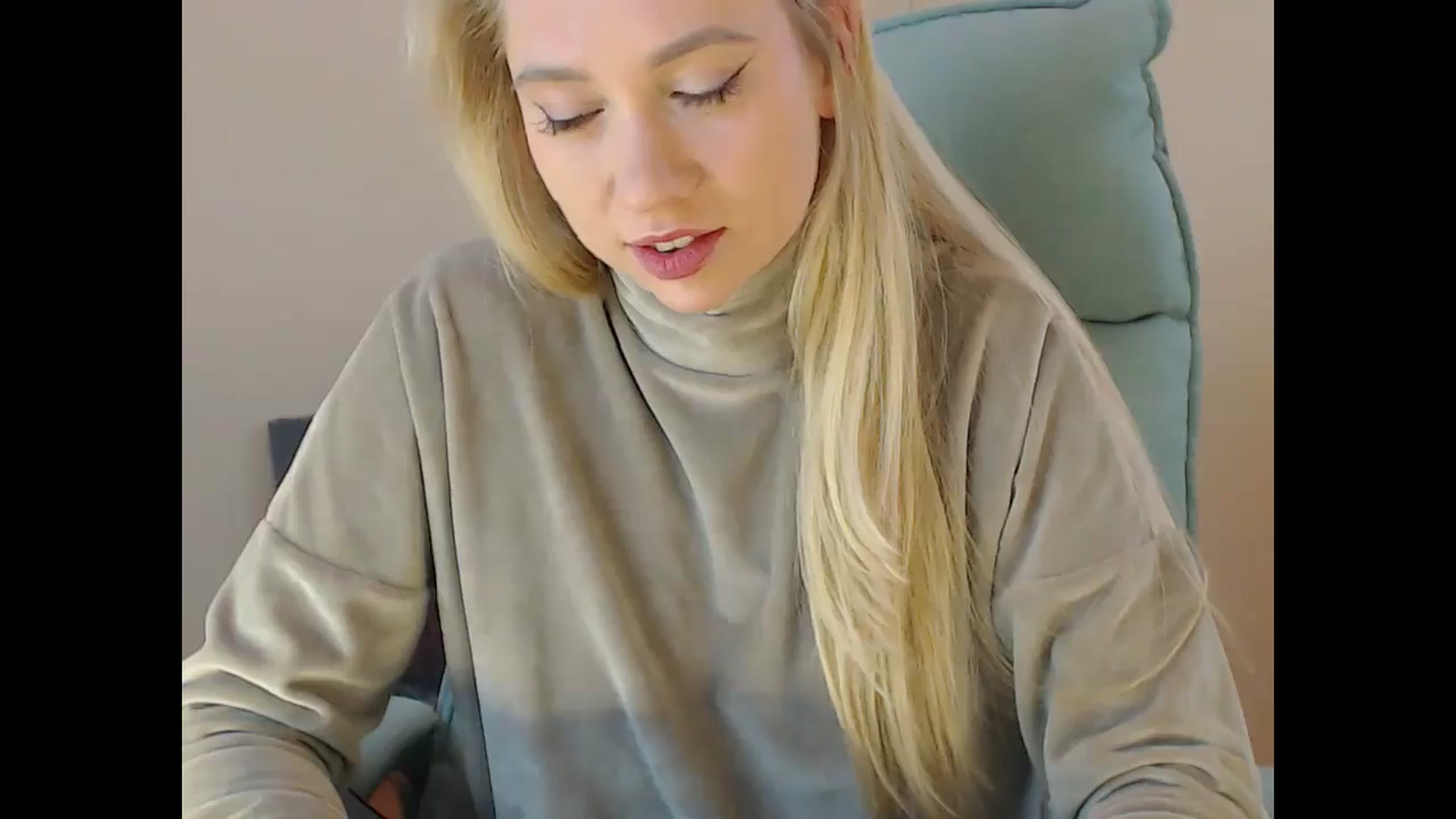 Gallery image thumbnail from Miss_Sylvia's myfreecams stream on, 12/15/2024, 17:58 image 10 of 20