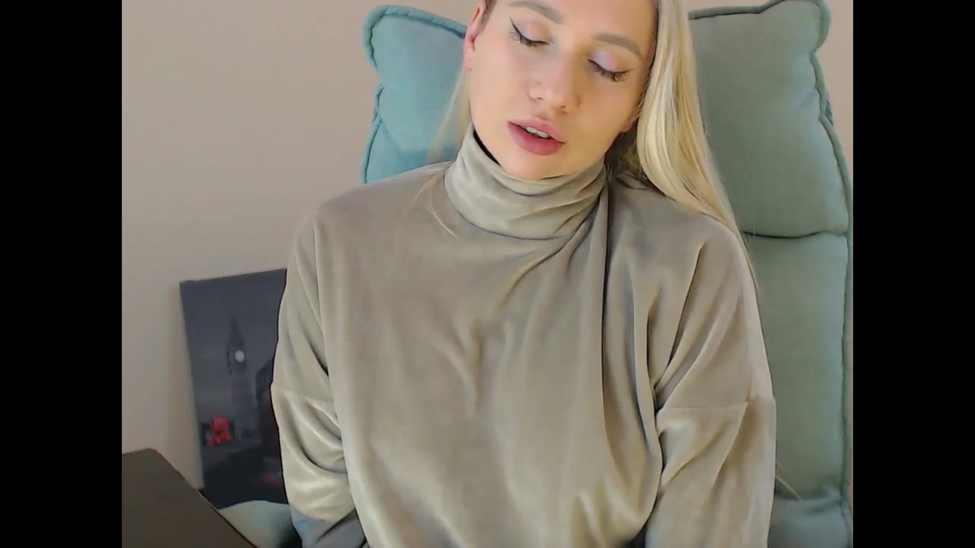 Gallery image thumbnail from Miss_Sylvia's myfreecams stream on, 12/15/2024, 17:58 image 19 of 20