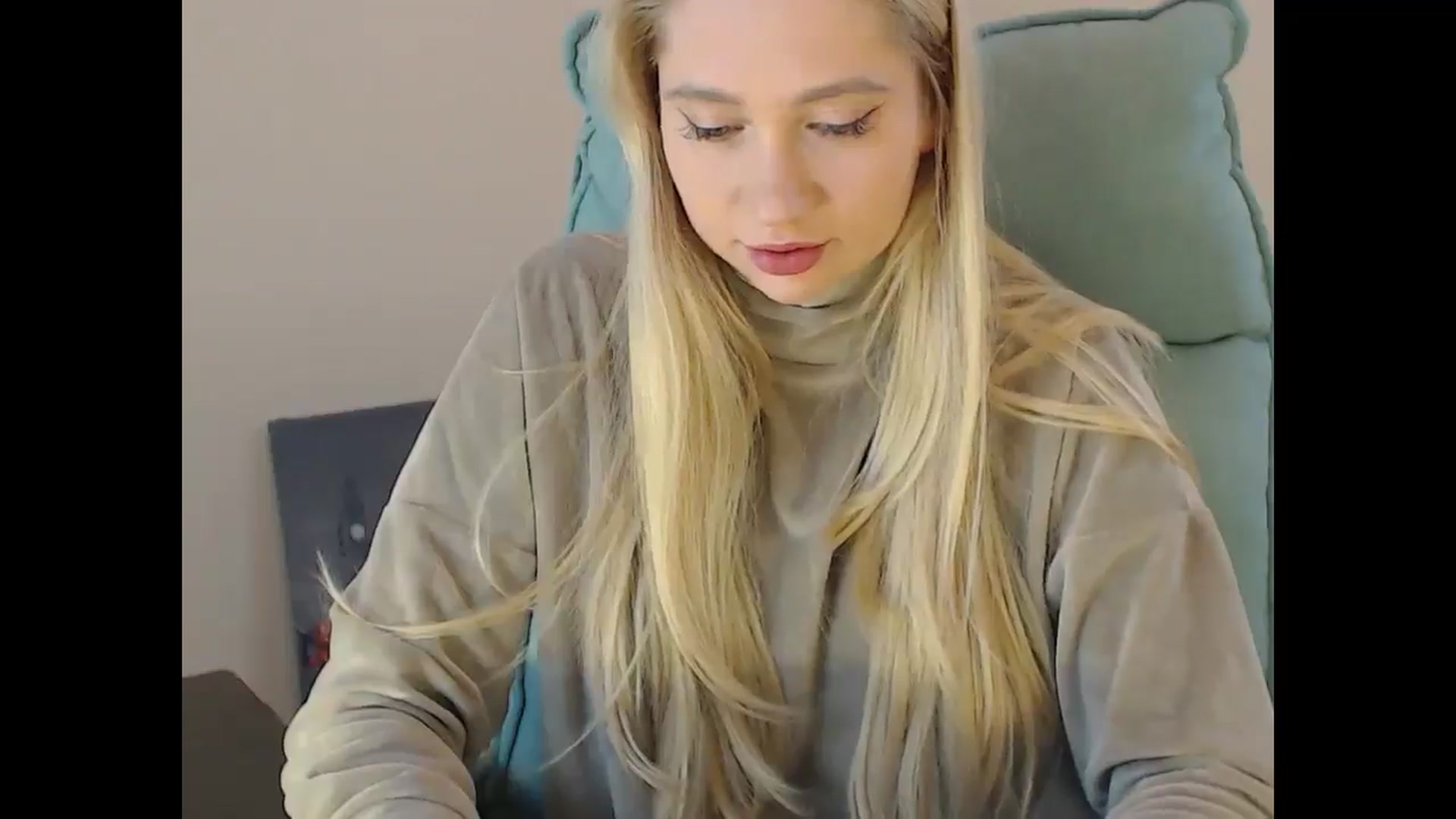 Gallery image thumbnail from Miss_Sylvia's myfreecams stream on, 12/15/2024, 17:58 image 16 of 20