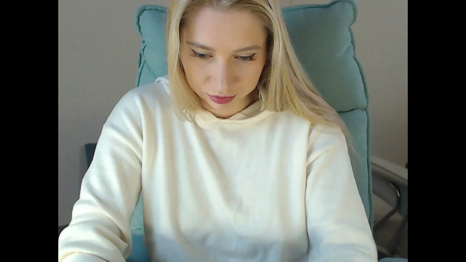 Gallery image thumbnail from Miss_Sylvia's myfreecams stream on, 12/16/2024, 17:37 image 1 of 20
