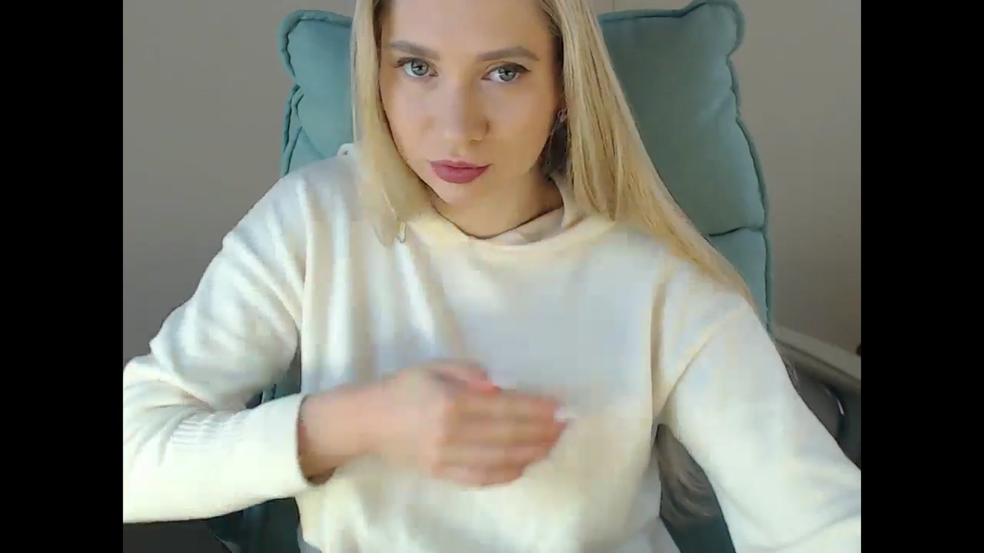 Gallery image thumbnail from Miss_Sylvia's myfreecams stream on, 12/16/2024, 17:37 image 7 of 20