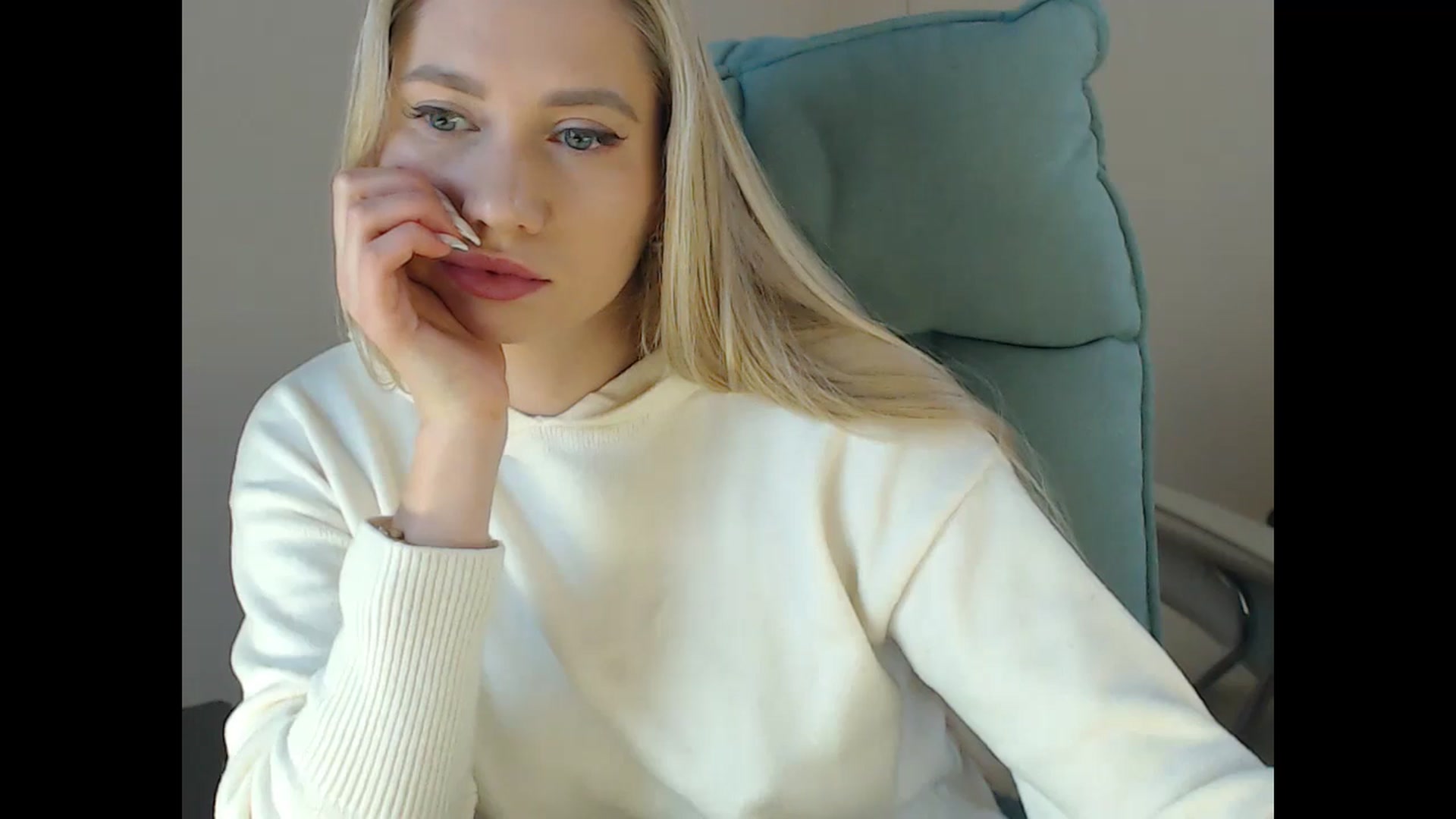 Gallery image thumbnail from Miss_Sylvia's myfreecams stream on, 12/16/2024, 17:37 image 2 of 20
