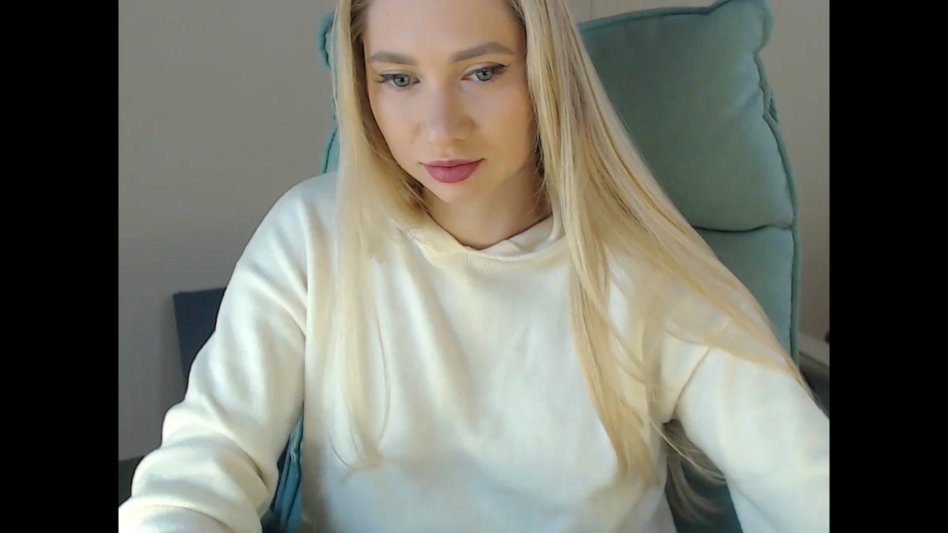 Gallery image thumbnail from Miss_Sylvia's myfreecams stream on, 12/16/2024, 17:37 image 20 of 20