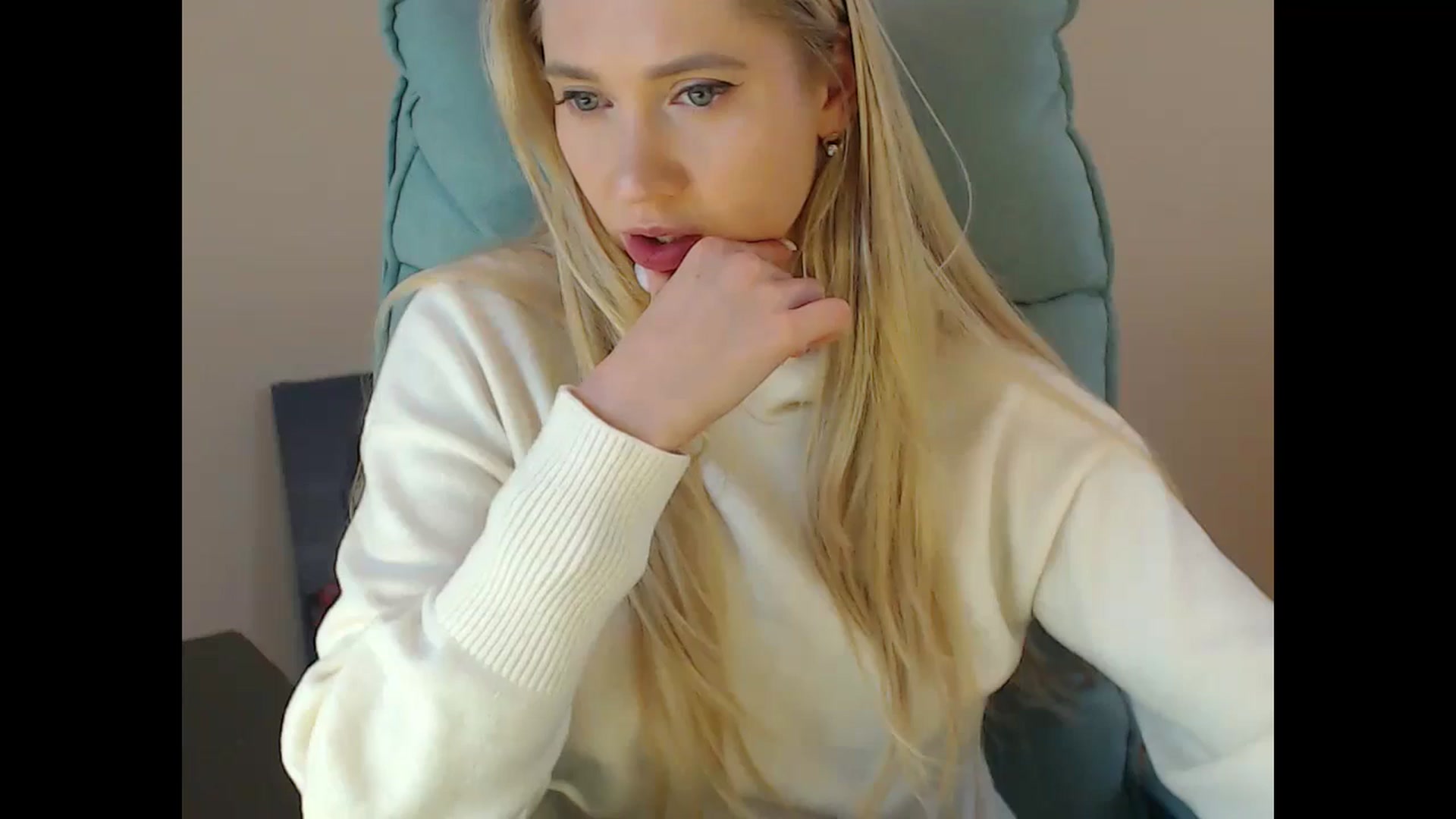 Gallery image thumbnail from Miss_Sylvia's myfreecams stream on, 12/16/2024, 20:36 image 20 of 20