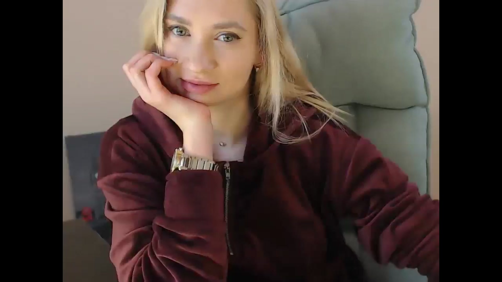 Gallery image thumbnail from Miss_Sylvia's myfreecams stream on, 12/17/2024, 17:29 image 18 of 20