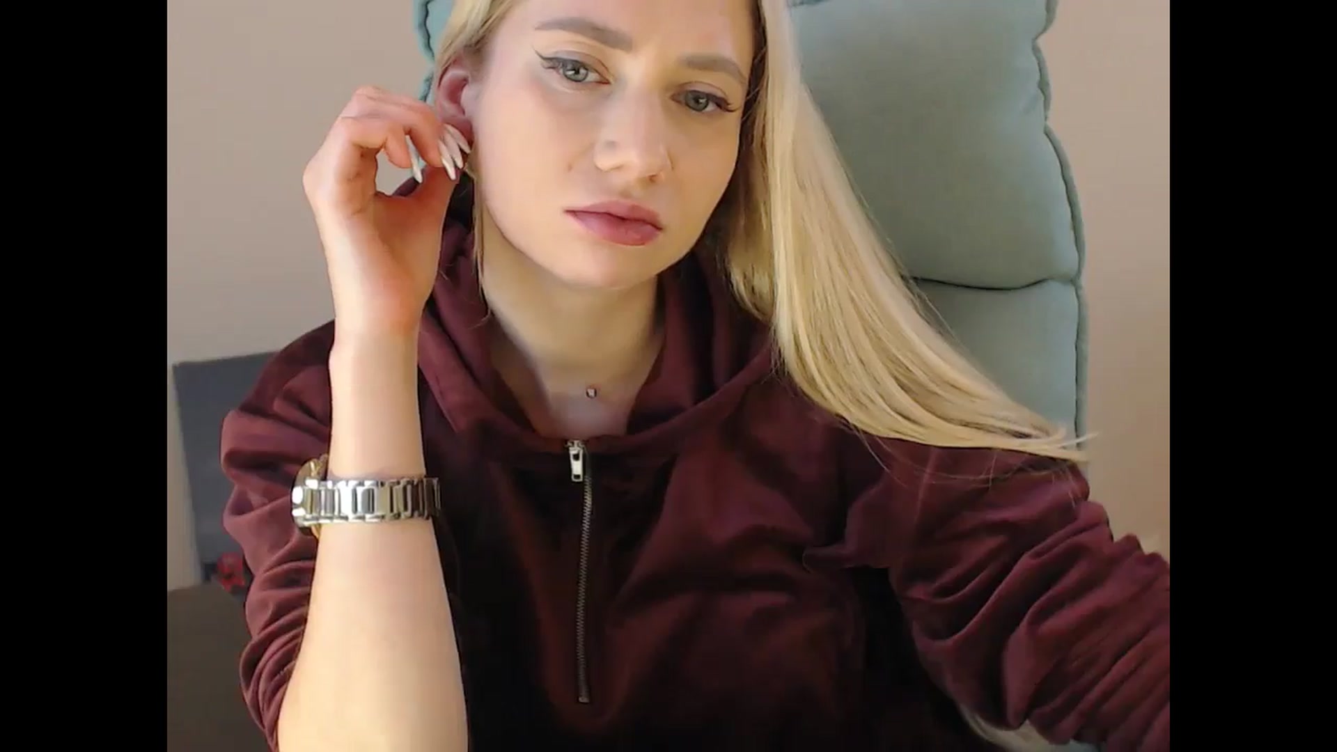 Gallery image thumbnail from Miss_Sylvia's myfreecams stream on, 12/17/2024, 17:29 image 9 of 20