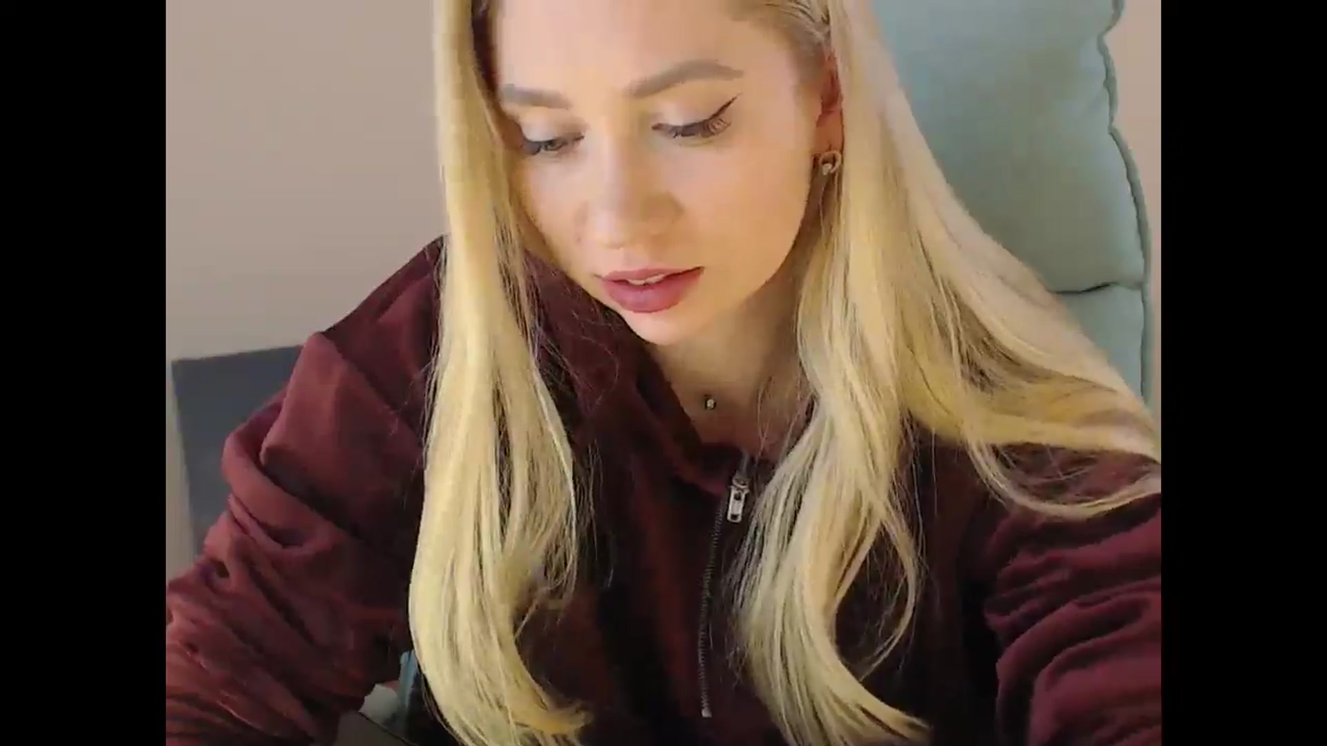 Gallery image thumbnail from Miss_Sylvia's myfreecams stream on, 12/17/2024, 17:29 image 6 of 20