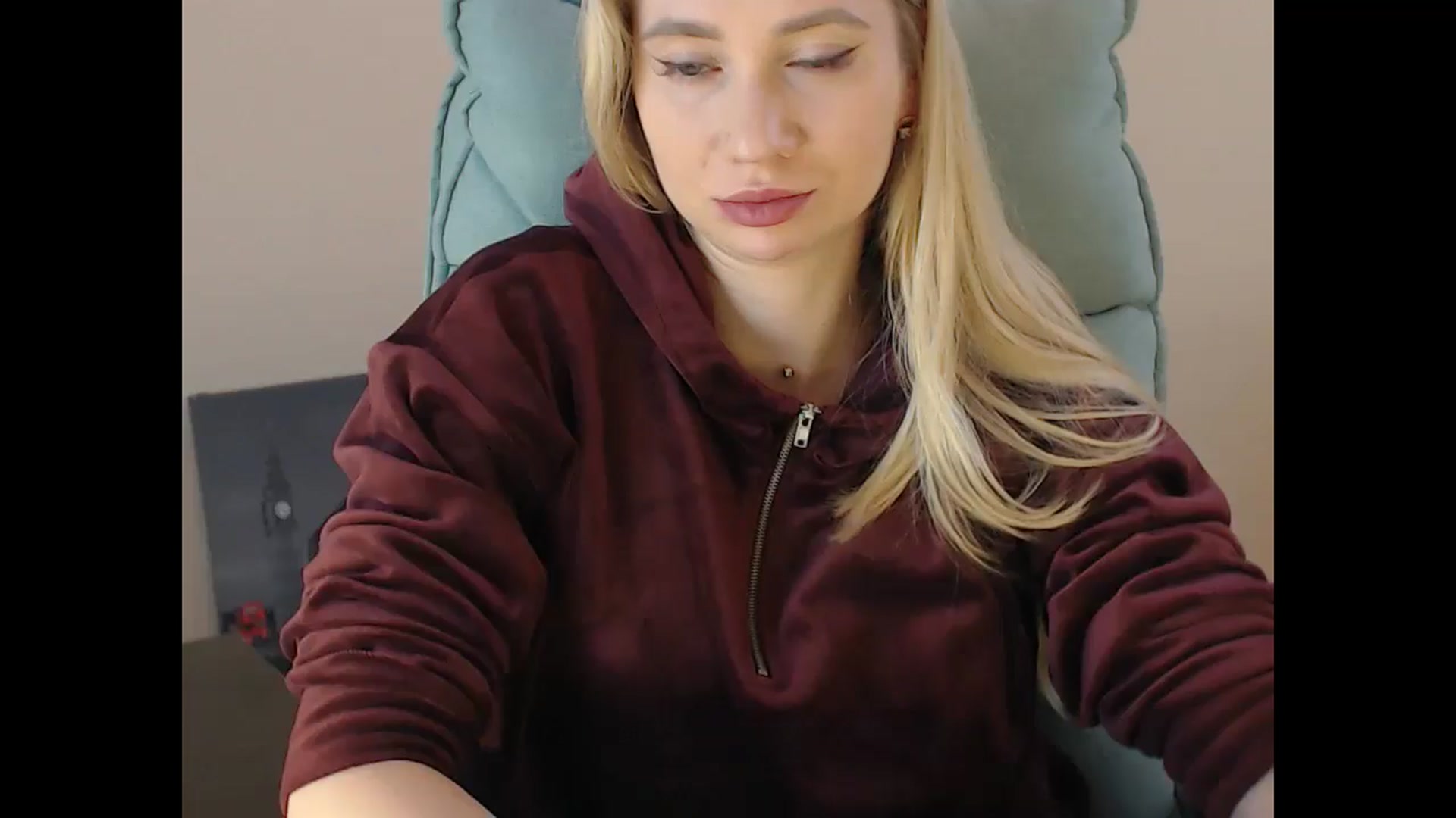 Gallery image thumbnail from Miss_Sylvia's myfreecams stream on, 12/17/2024, 17:29 image 10 of 20
