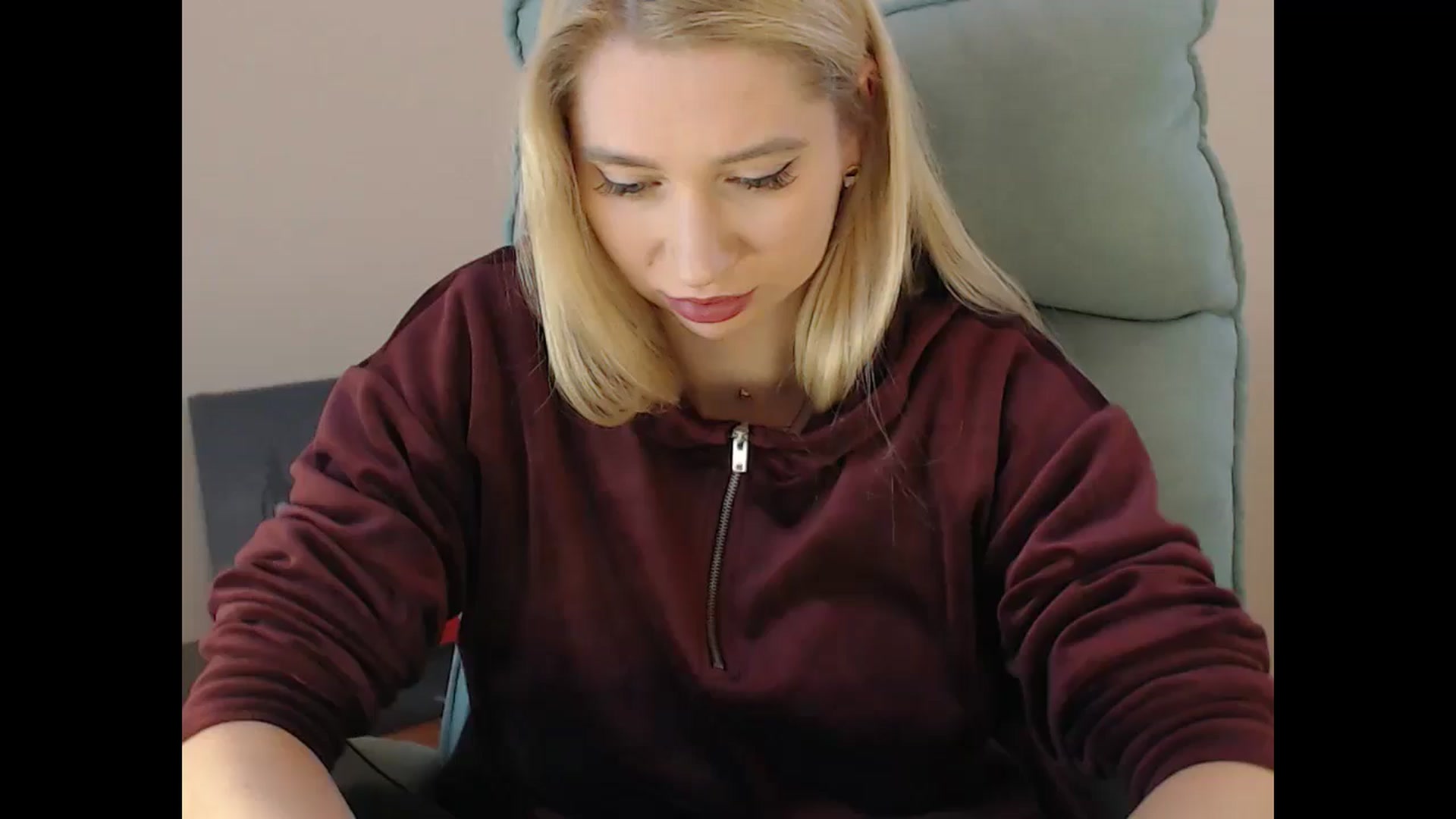 Gallery image thumbnail from Miss_Sylvia's myfreecams stream on, 12/17/2024, 17:29 image 3 of 20