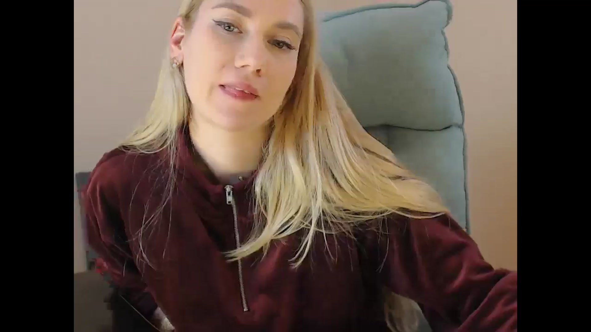 Gallery image thumbnail from Miss_Sylvia's myfreecams stream on, 12/17/2024, 18:36 image 10 of 20