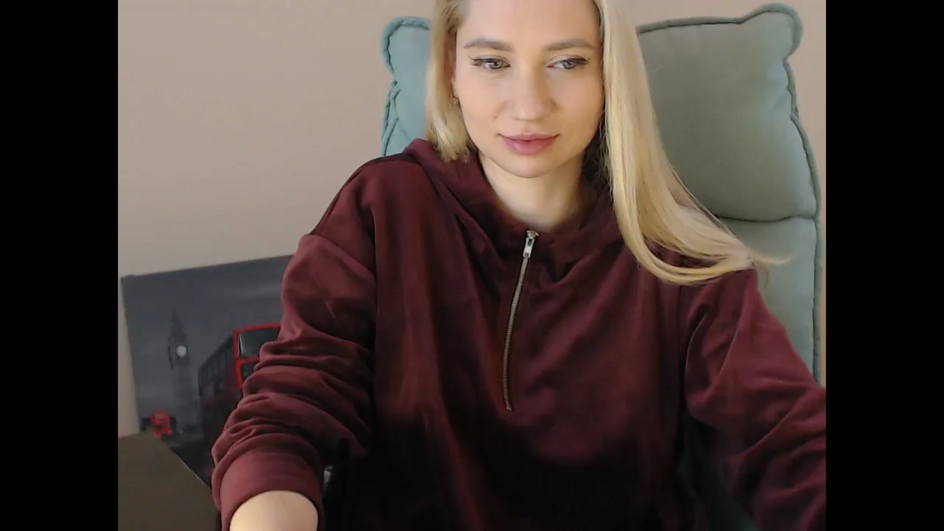 Gallery image thumbnail from Miss_Sylvia's myfreecams stream on, 12/17/2024, 18:36 image 15 of 20