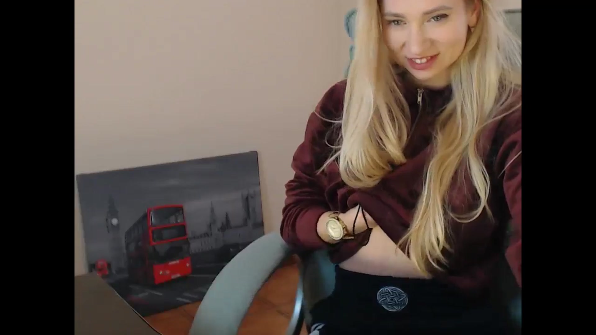 Gallery image thumbnail from Miss_Sylvia's myfreecams stream on, 12/17/2024, 18:36 image 13 of 20
