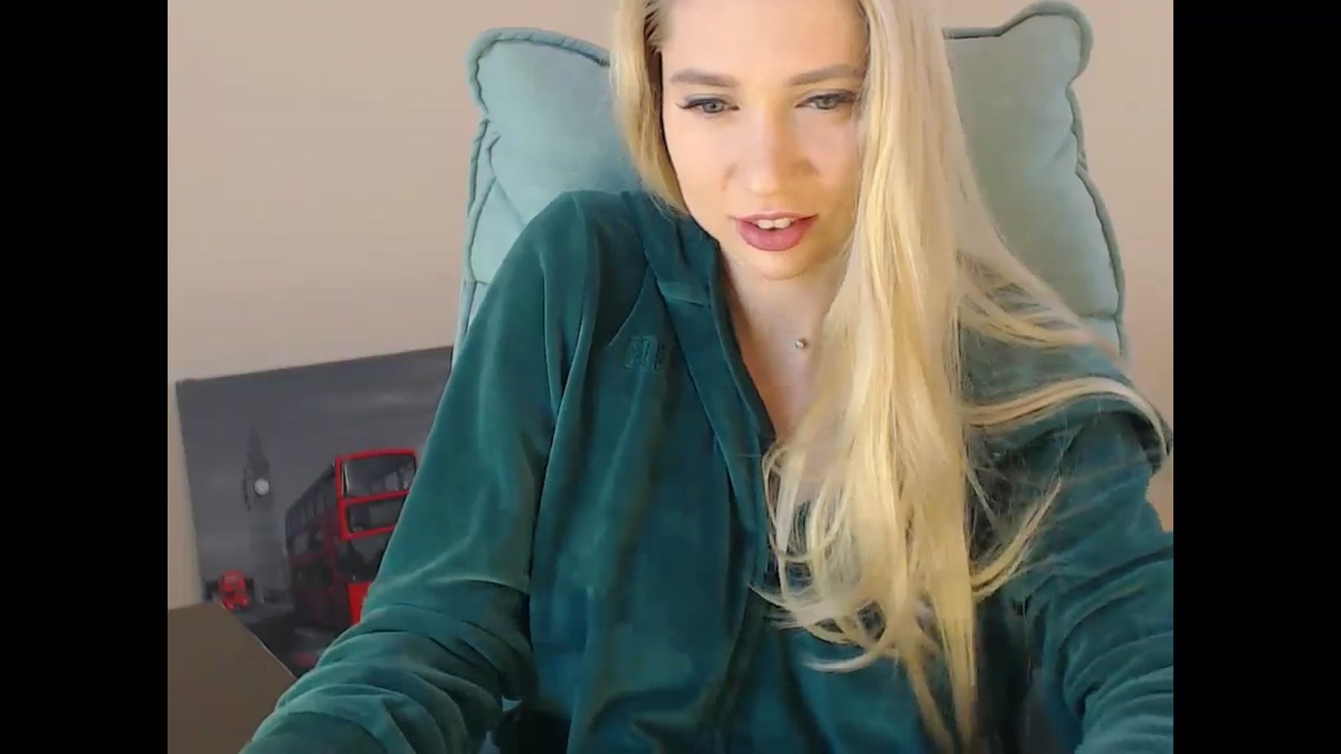 Gallery image thumbnail from Miss_Sylvia's myfreecams stream on, 12/18/2024, 15:48 image 11 of 20