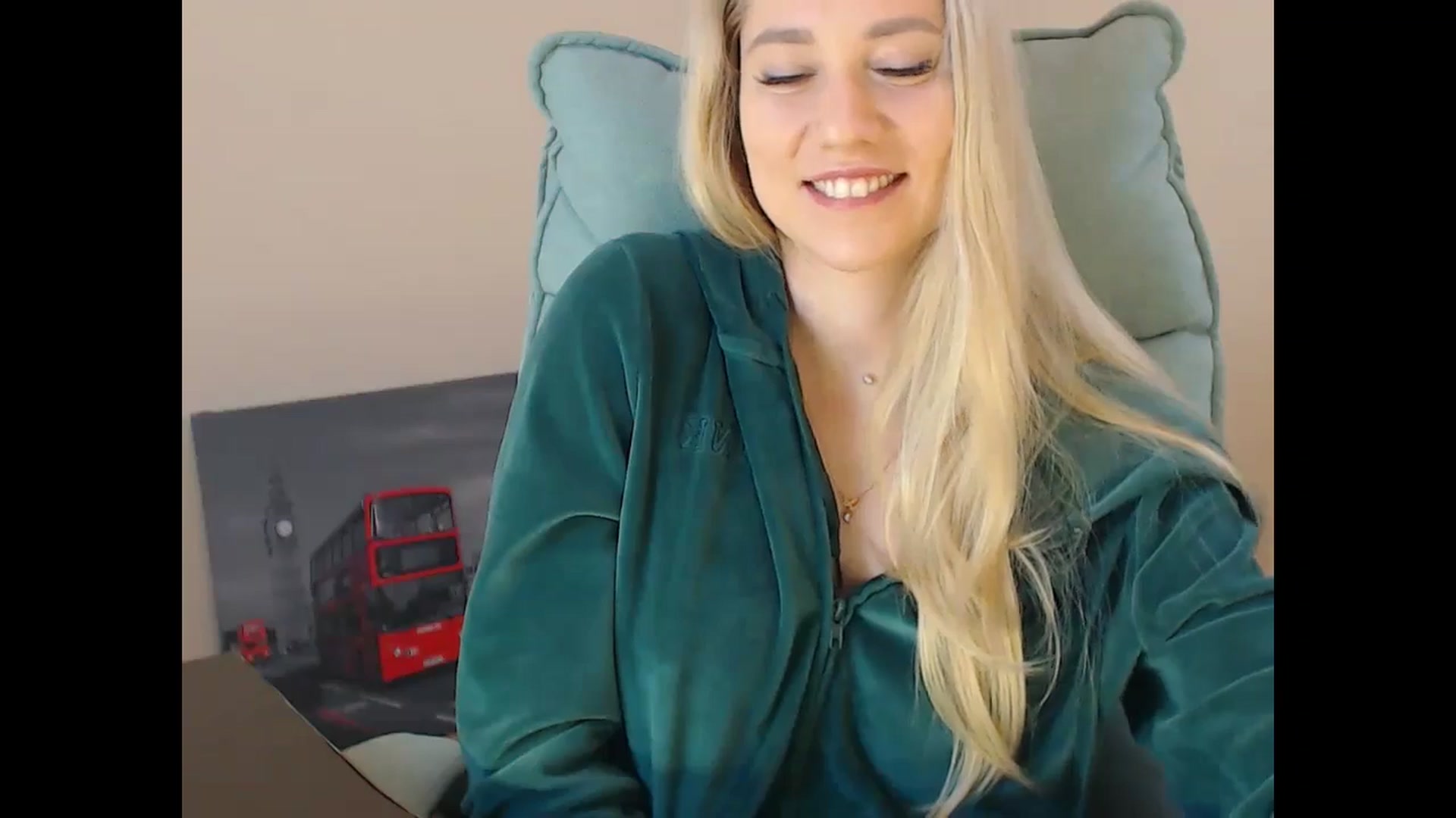 Gallery image thumbnail from Miss_Sylvia's myfreecams stream on, 12/18/2024, 15:48 image 18 of 20