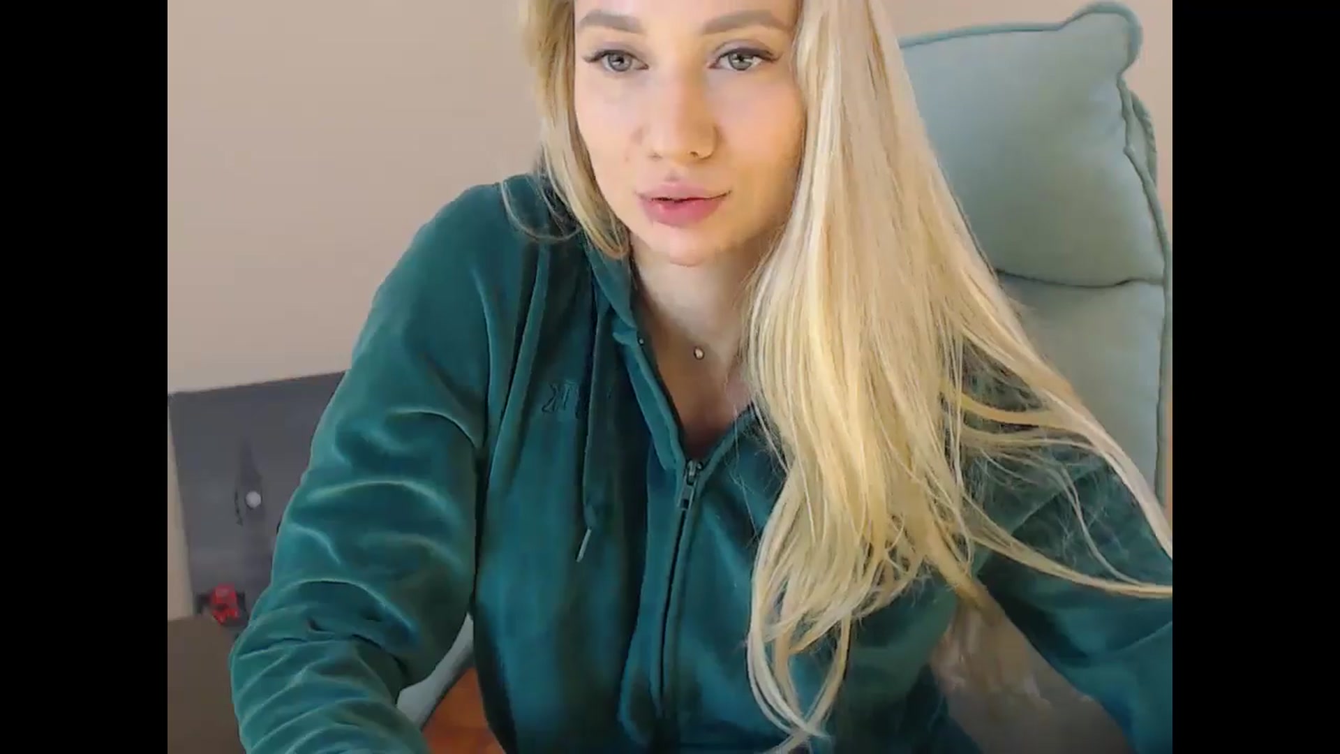 Gallery image thumbnail from Miss_Sylvia's myfreecams stream on, 12/18/2024, 20:21 image 10 of 20