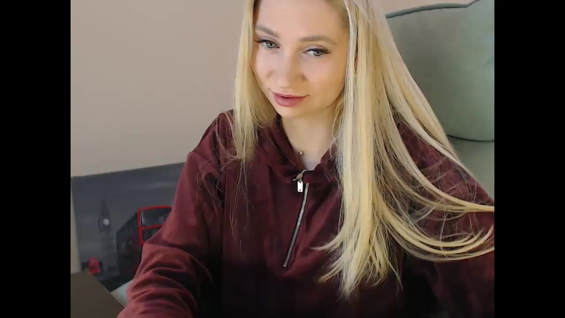 Gallery image thumbnail from Miss_Sylvia's myfreecams stream on, 12/19/2024, 20:14 image 8 of 20