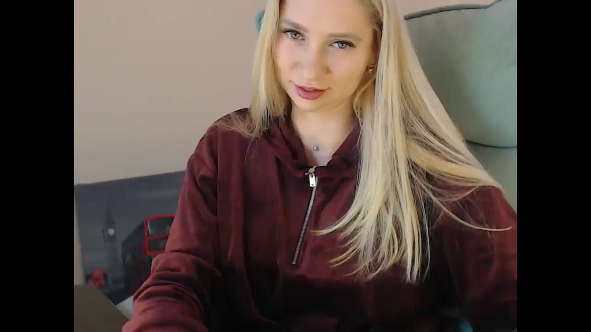 Gallery image thumbnail from Miss_Sylvia's myfreecams stream on, 12/19/2024, 20:14 image 7 of 20