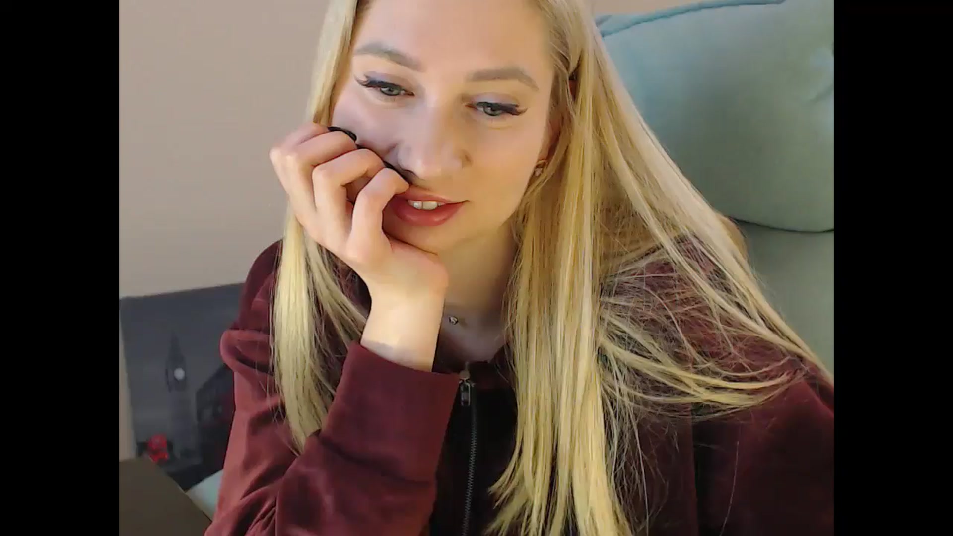 Gallery image thumbnail from Miss_Sylvia's myfreecams stream on, 12/19/2024, 20:14 image 9 of 20