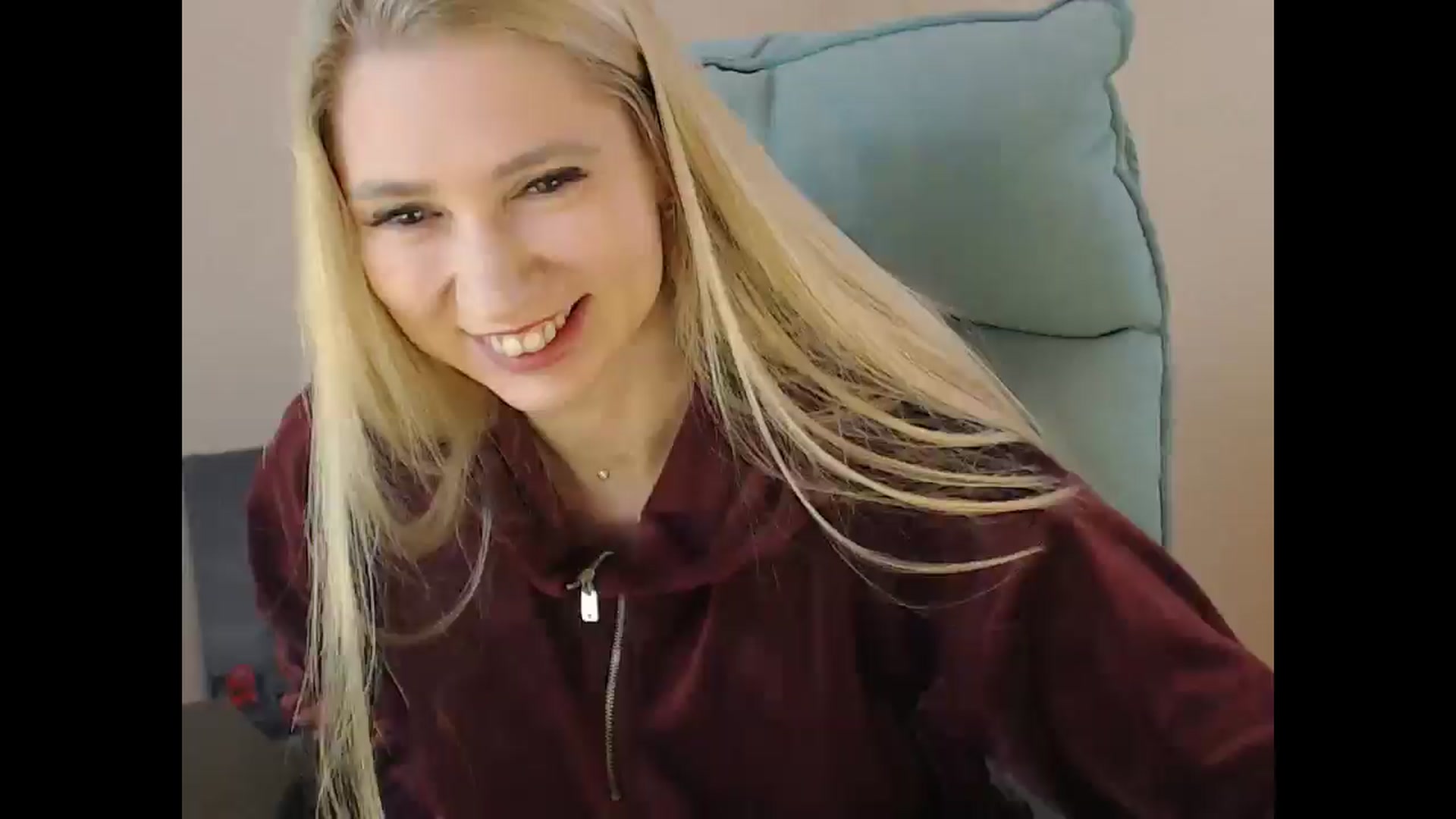 Gallery image thumbnail from Miss_Sylvia's myfreecams stream on, 12/19/2024, 20:14 image 5 of 20