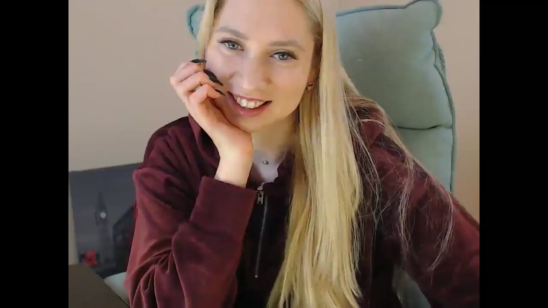 Gallery image thumbnail from Miss_Sylvia's myfreecams stream on, 12/19/2024, 20:14 image 6 of 20