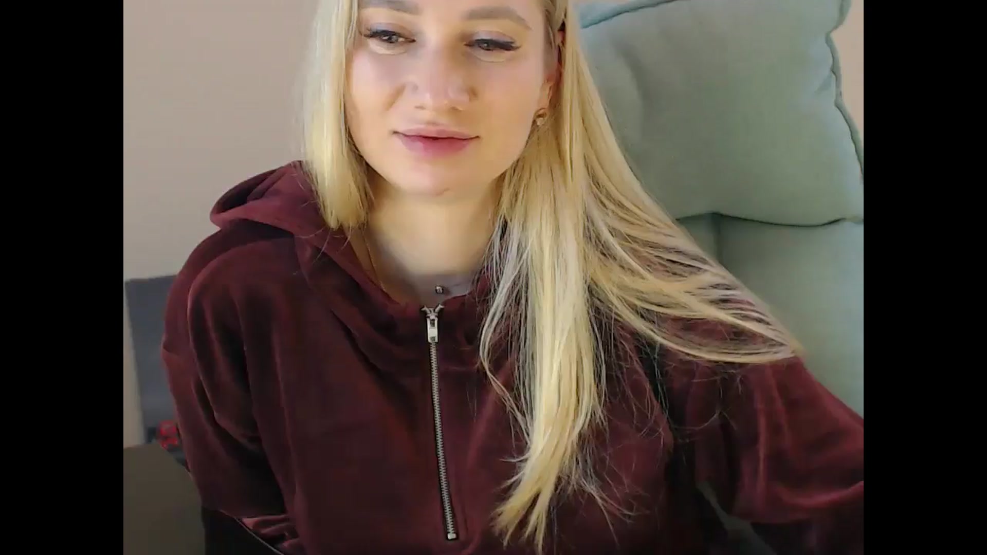Gallery image thumbnail from Miss_Sylvia's myfreecams stream on, 12/19/2024, 21:12 image 15 of 20