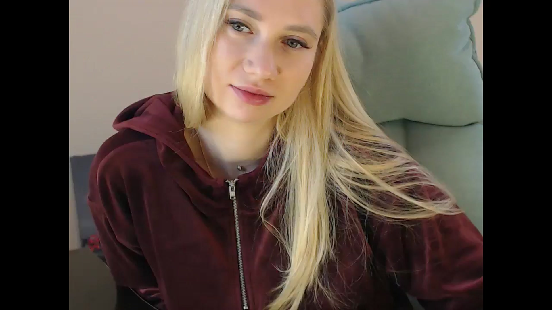 Gallery image thumbnail from Miss_Sylvia's myfreecams stream on, 12/19/2024, 21:12 image 17 of 20