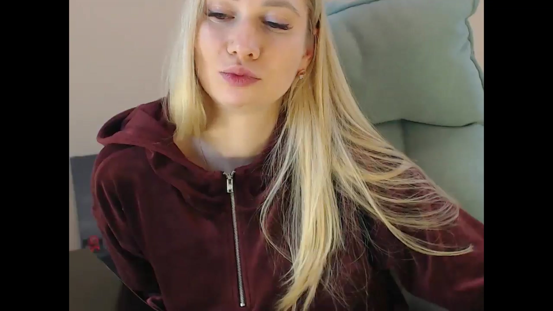 Gallery image thumbnail from Miss_Sylvia's myfreecams stream on, 12/19/2024, 21:12 image 20 of 20