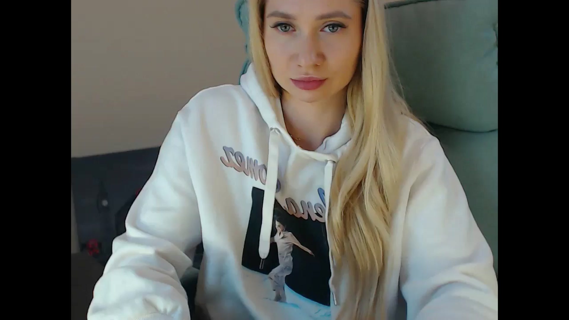 Gallery image thumbnail from Miss_Sylvia's myfreecams stream on, 12/20/2024, 19:39 image 5 of 20
