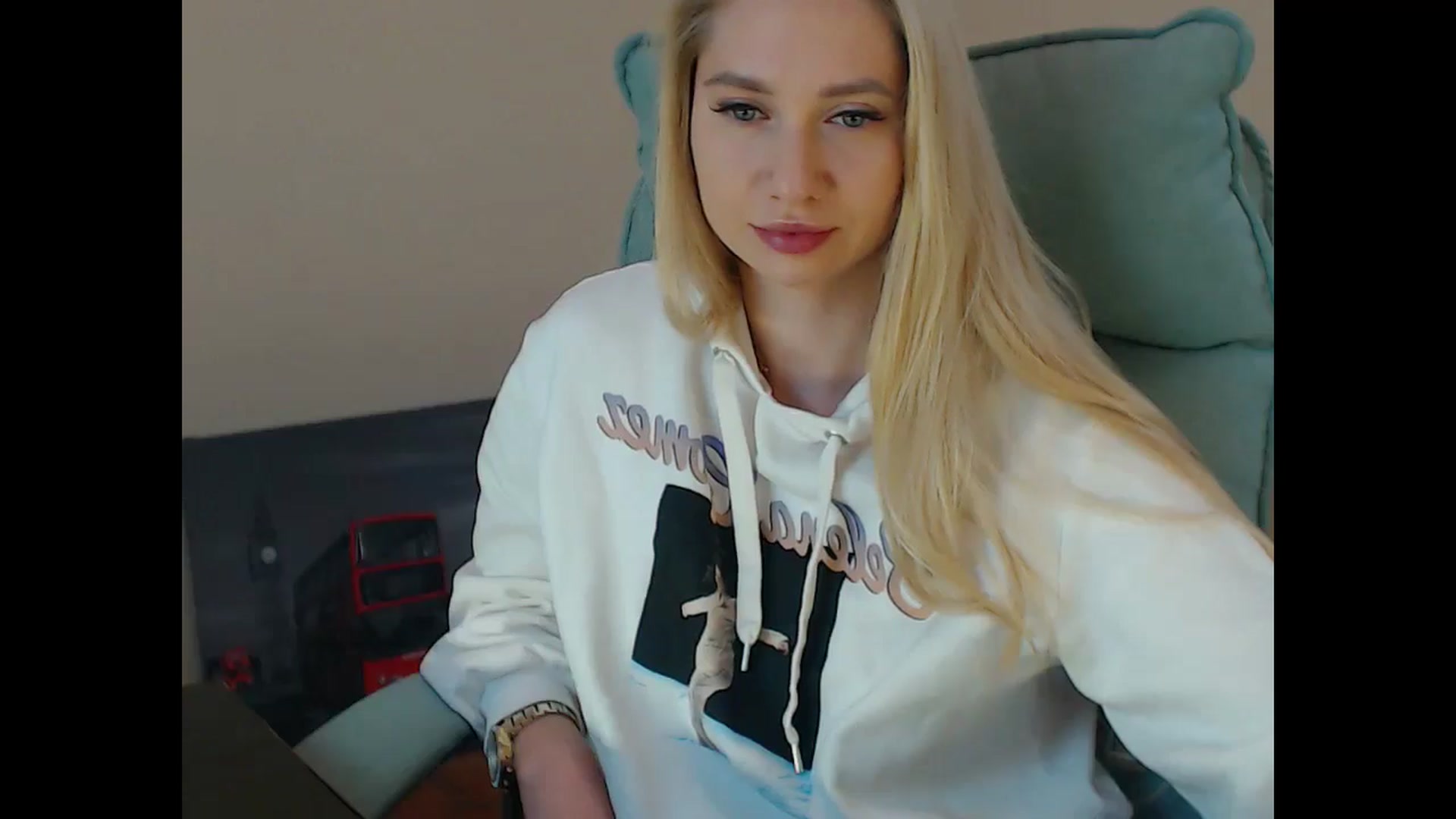 Gallery image thumbnail from Miss_Sylvia's myfreecams stream on, 12/20/2024, 19:39 image 2 of 20