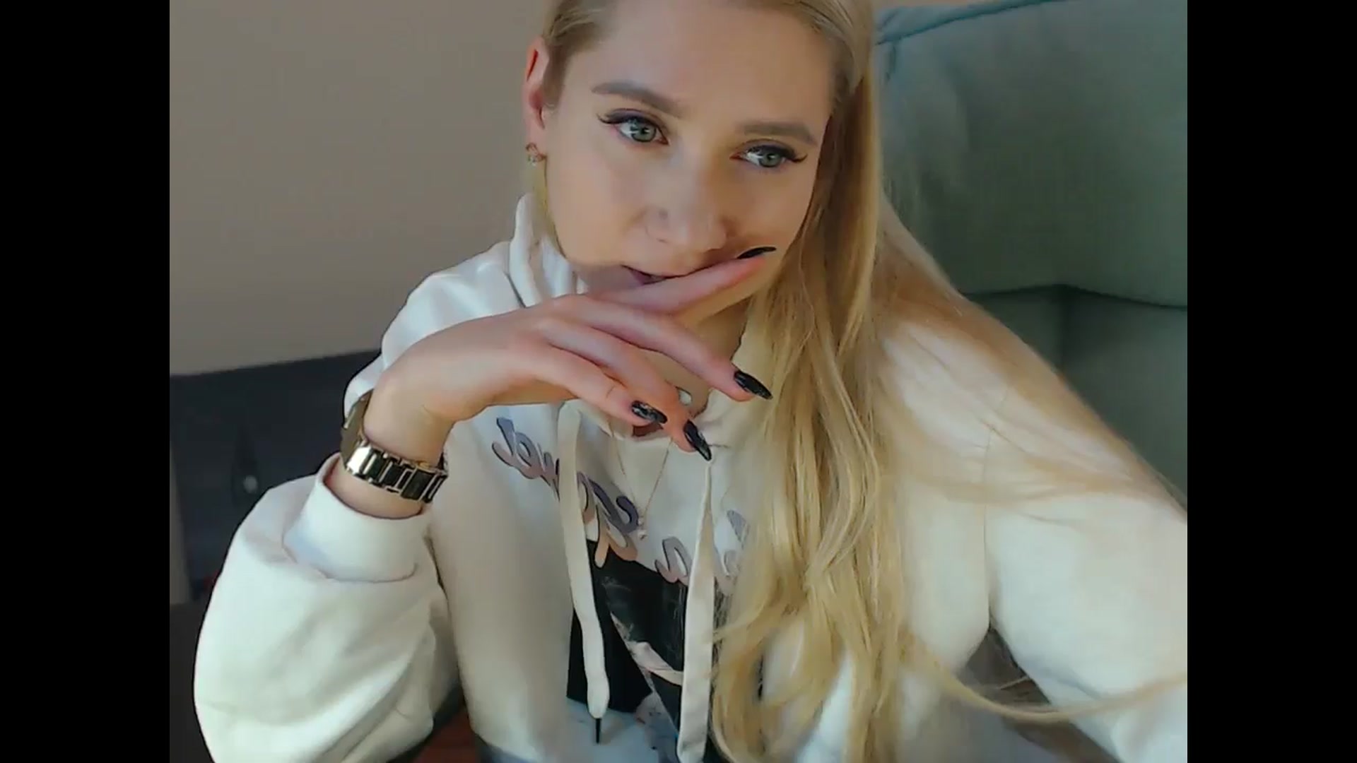 Gallery image thumbnail from Miss_Sylvia's myfreecams stream on, 12/20/2024, 19:39 image 19 of 20