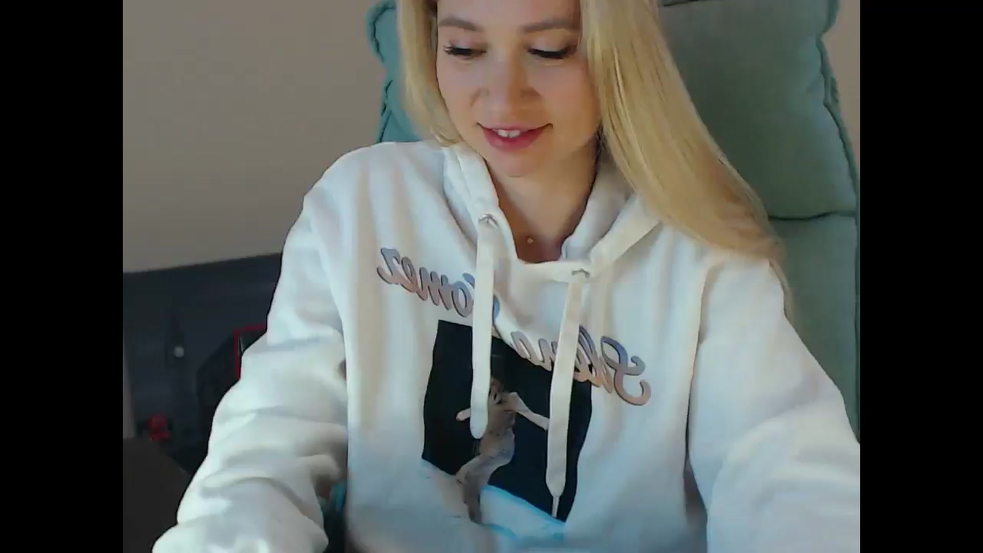 Gallery image thumbnail from Miss_Sylvia's myfreecams stream on, 12/20/2024, 20:26 image 9 of 20