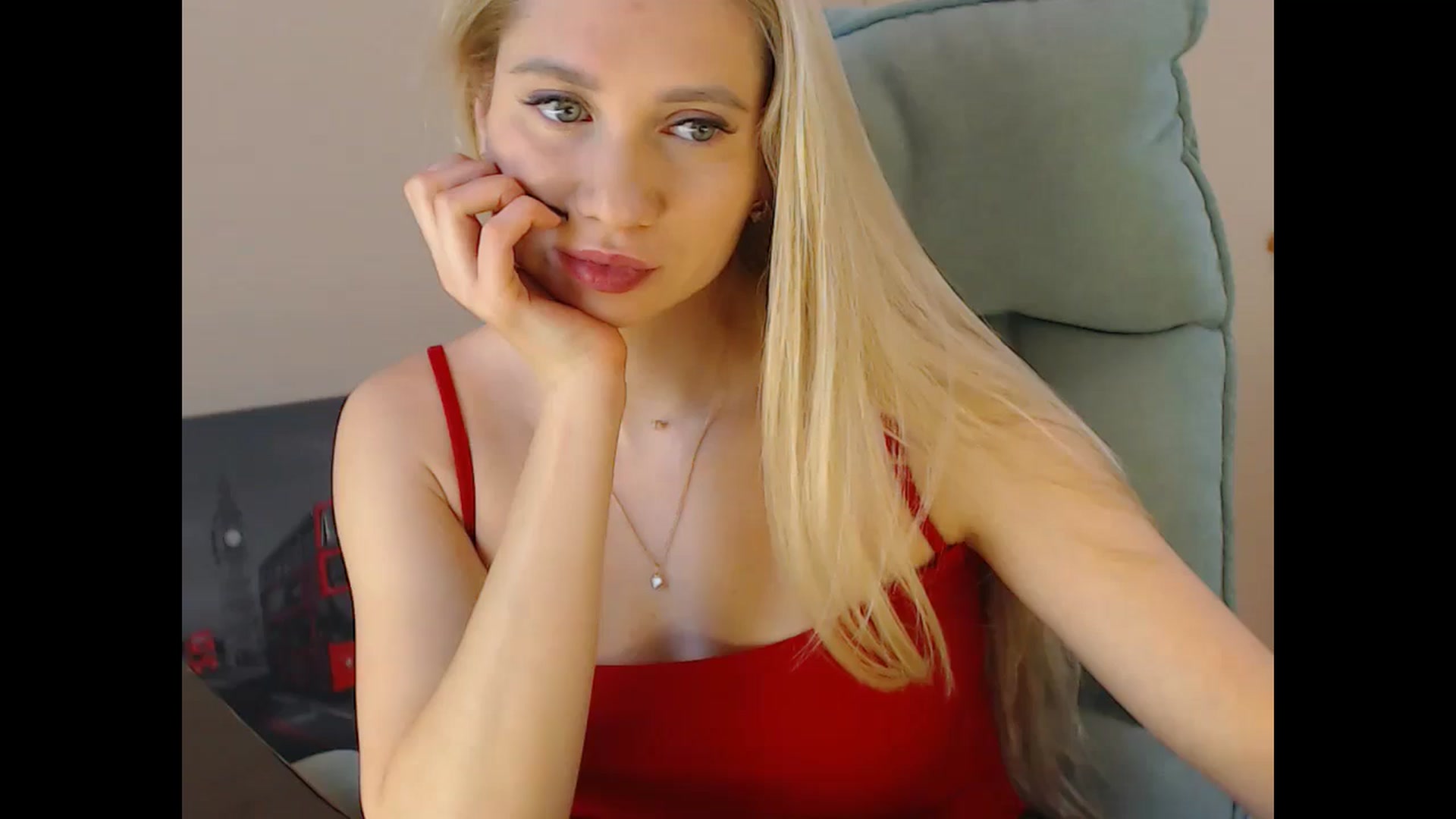 Gallery image thumbnail from Miss_Sylvia's myfreecams stream on, 12/21/2024, 18:18 image 9 of 20