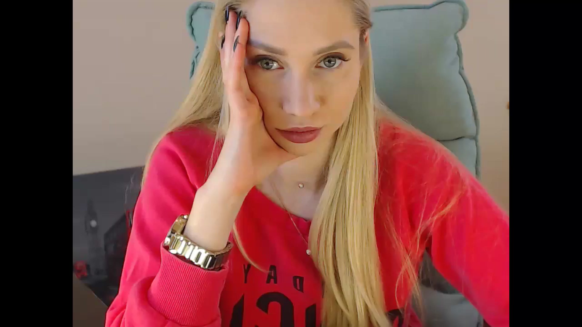 Gallery image thumbnail from Miss_Sylvia's myfreecams stream on, 12/24/2024, 15:38 image 10 of 20