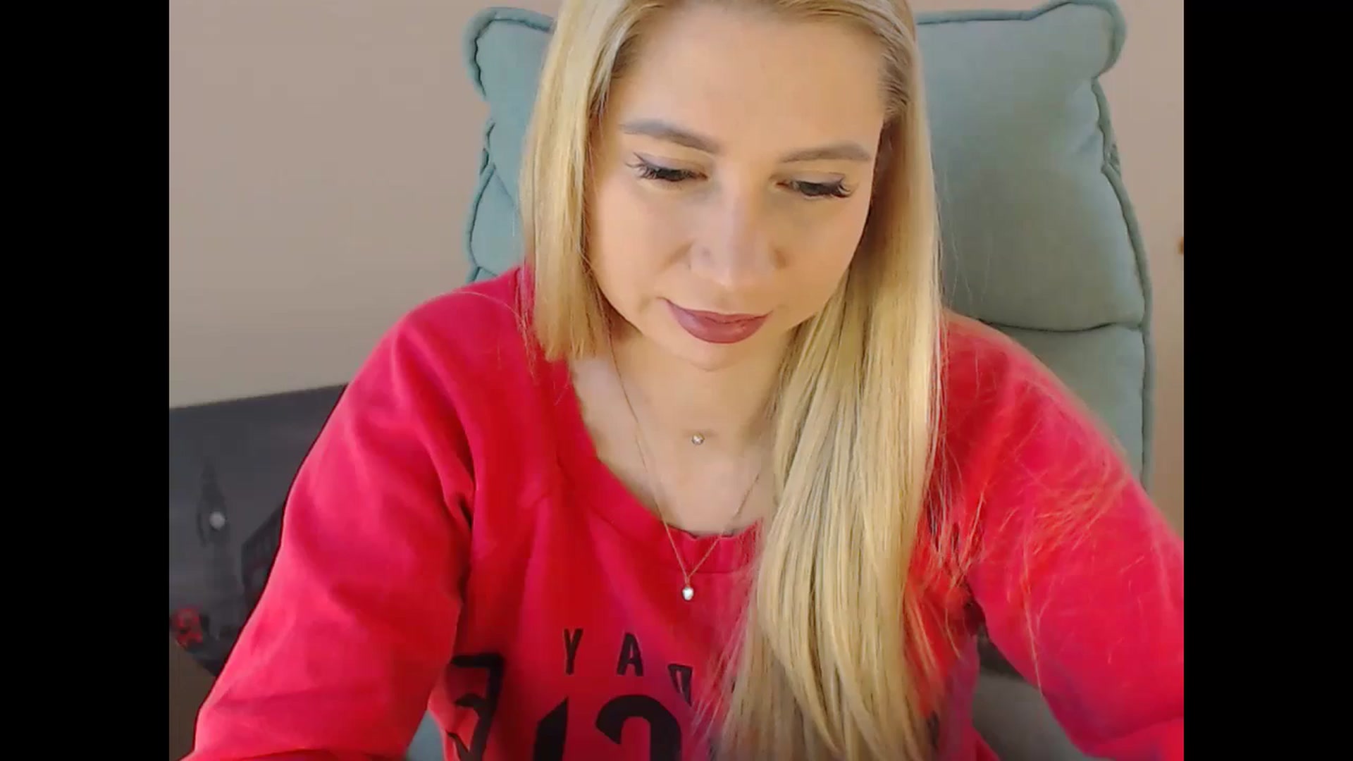 Gallery image thumbnail from Miss_Sylvia's myfreecams stream on, 12/24/2024, 15:38 image 17 of 20