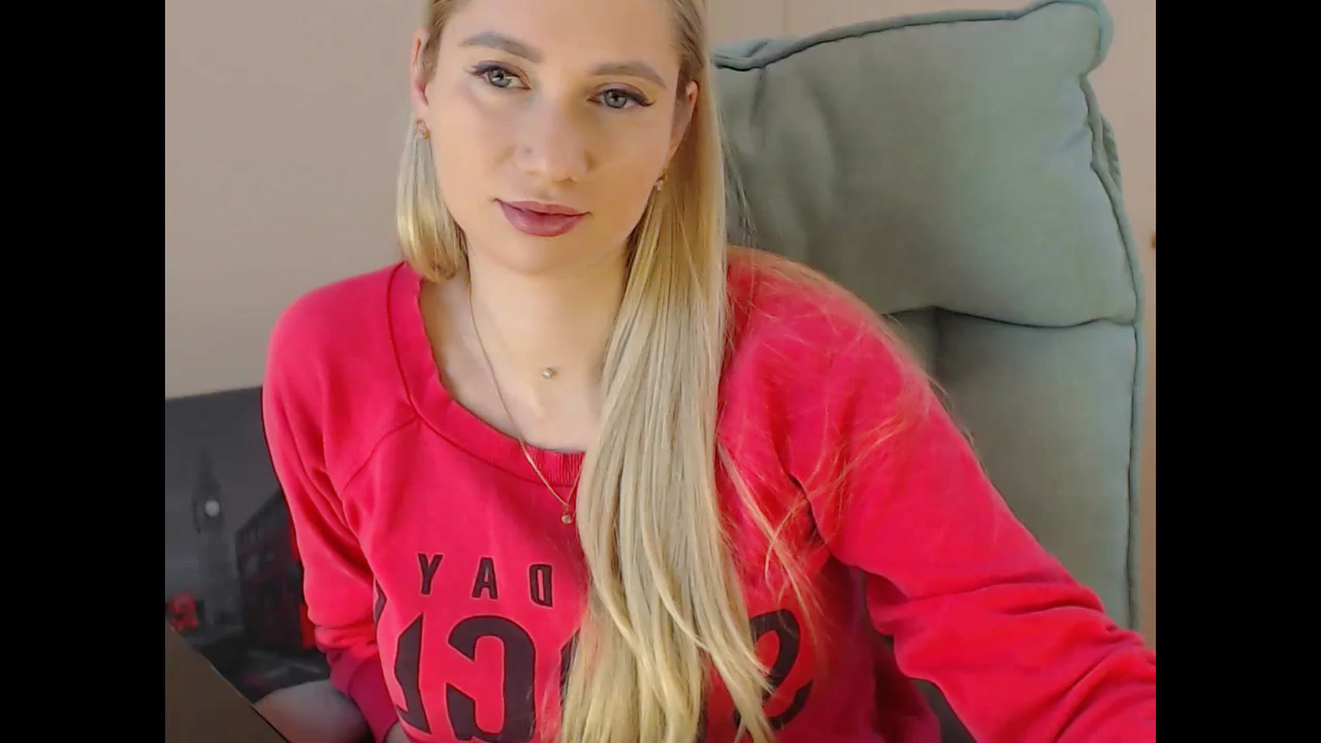 Gallery image thumbnail from Miss_Sylvia's myfreecams stream on, 12/24/2024, 15:38 image 13 of 20